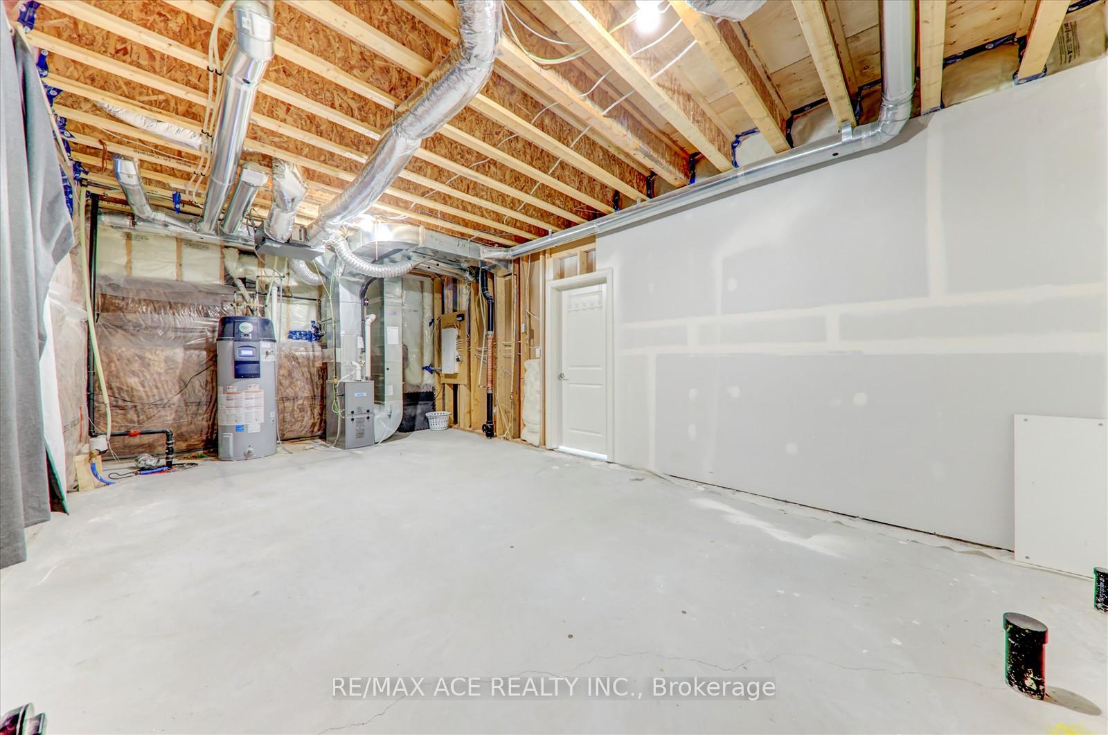 Photo 11 of 2 Lahey Crescent, Penetanguishene — HOMEH