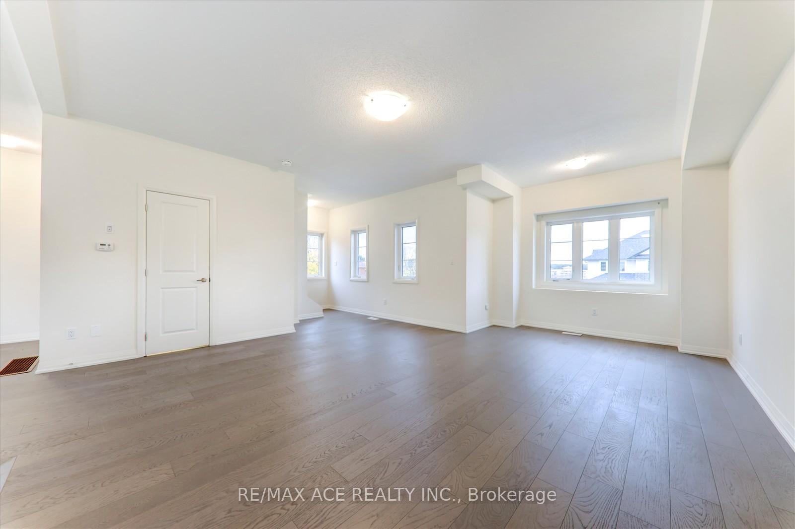 Photo 24 of 2 Lahey Crescent, Penetanguishene — HOMEH