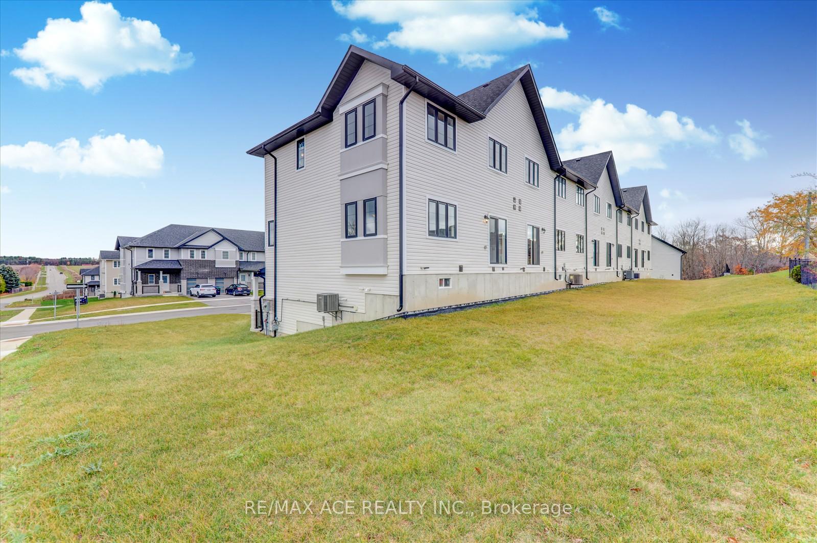 Photo 37 of 2 Lahey Crescent, Penetanguishene — HOMEH