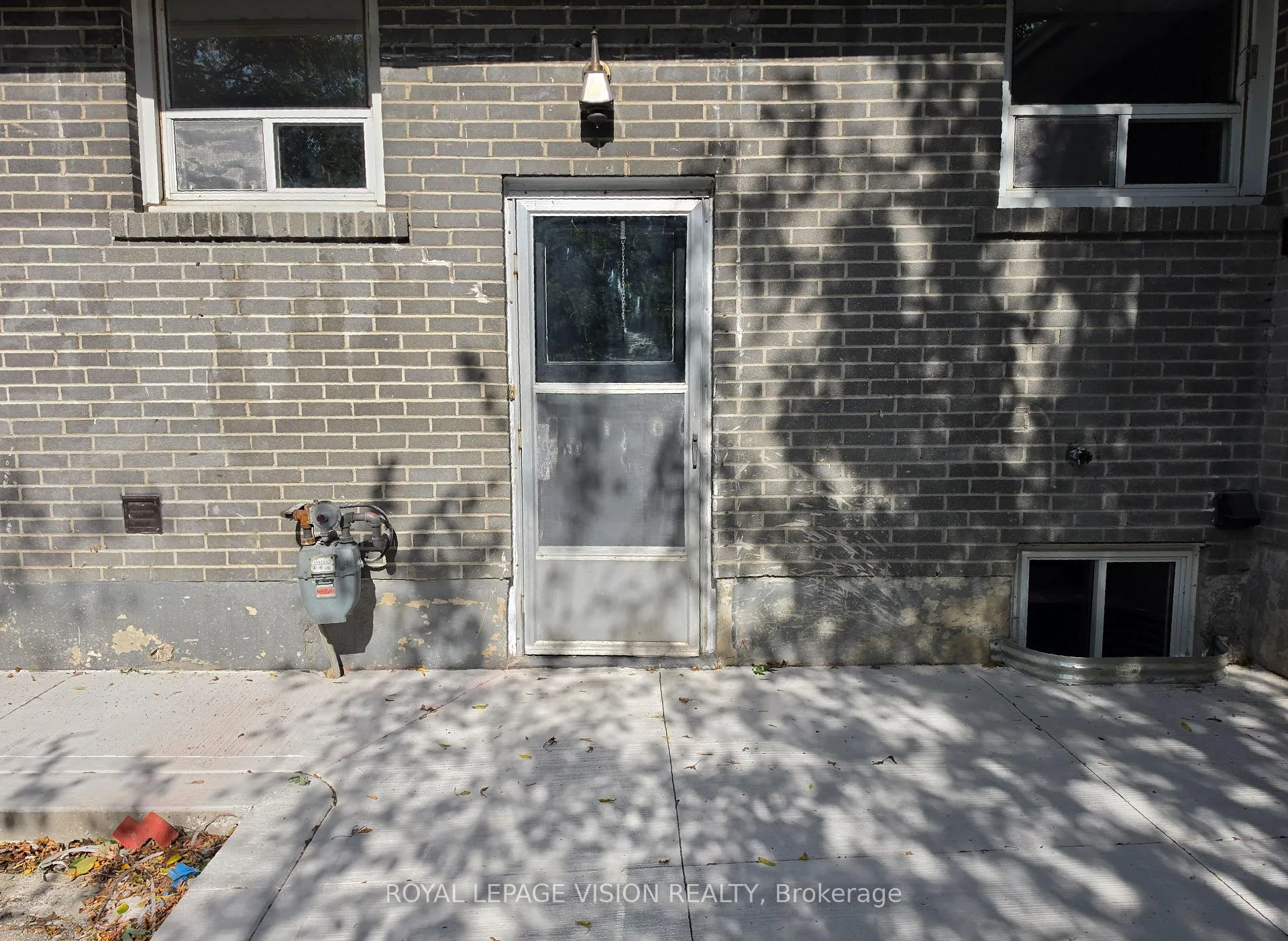 Photo 4 of Unit Bsmt 2, 706 Leaside Street, Pickering, West Shore — HOMEH