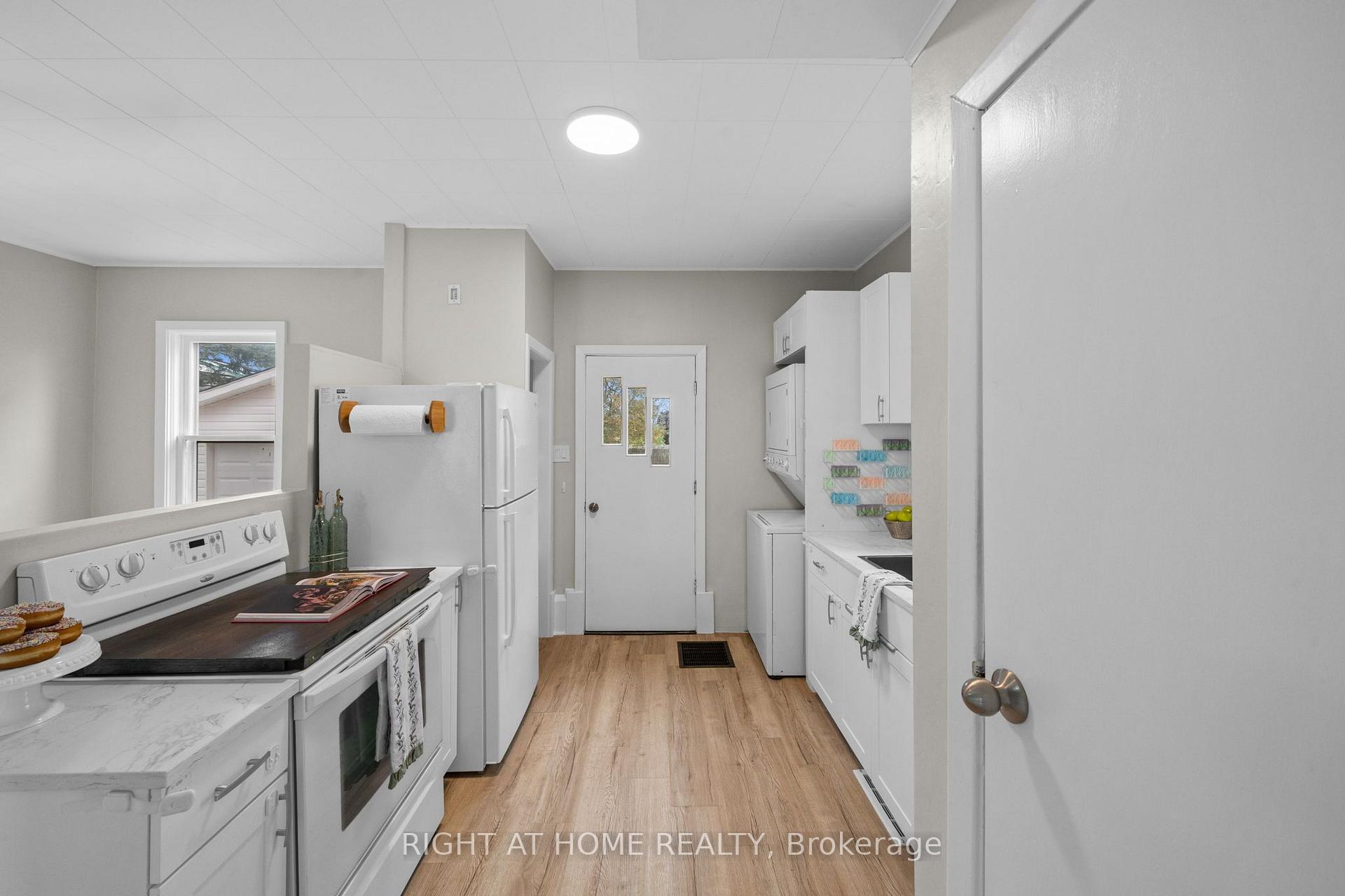 Photo 19 of 36 Empress Avenue, Smiths Falls, Smiths Falls — HOMEH