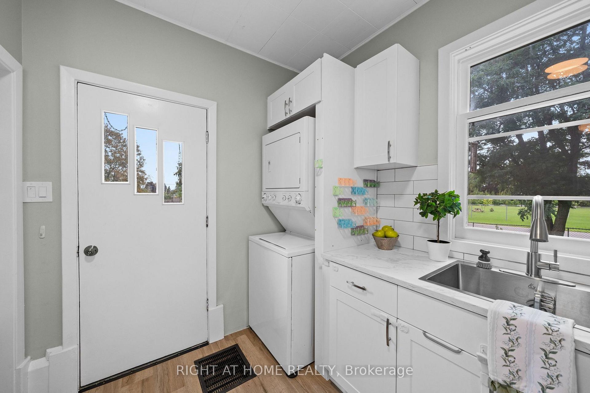 Photo 23 of 36 Empress Avenue, Smiths Falls, Smiths Falls — HOMEH