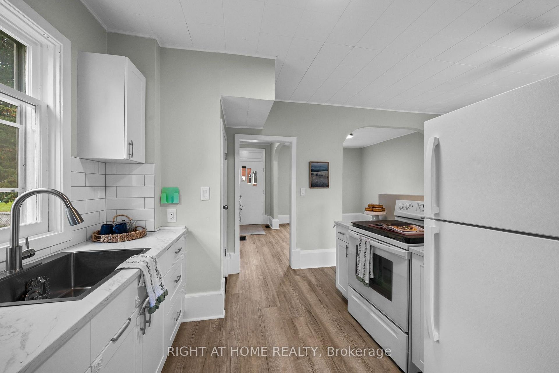 Photo 26 of 36 Empress Avenue, Smiths Falls, Smiths Falls — HOMEH