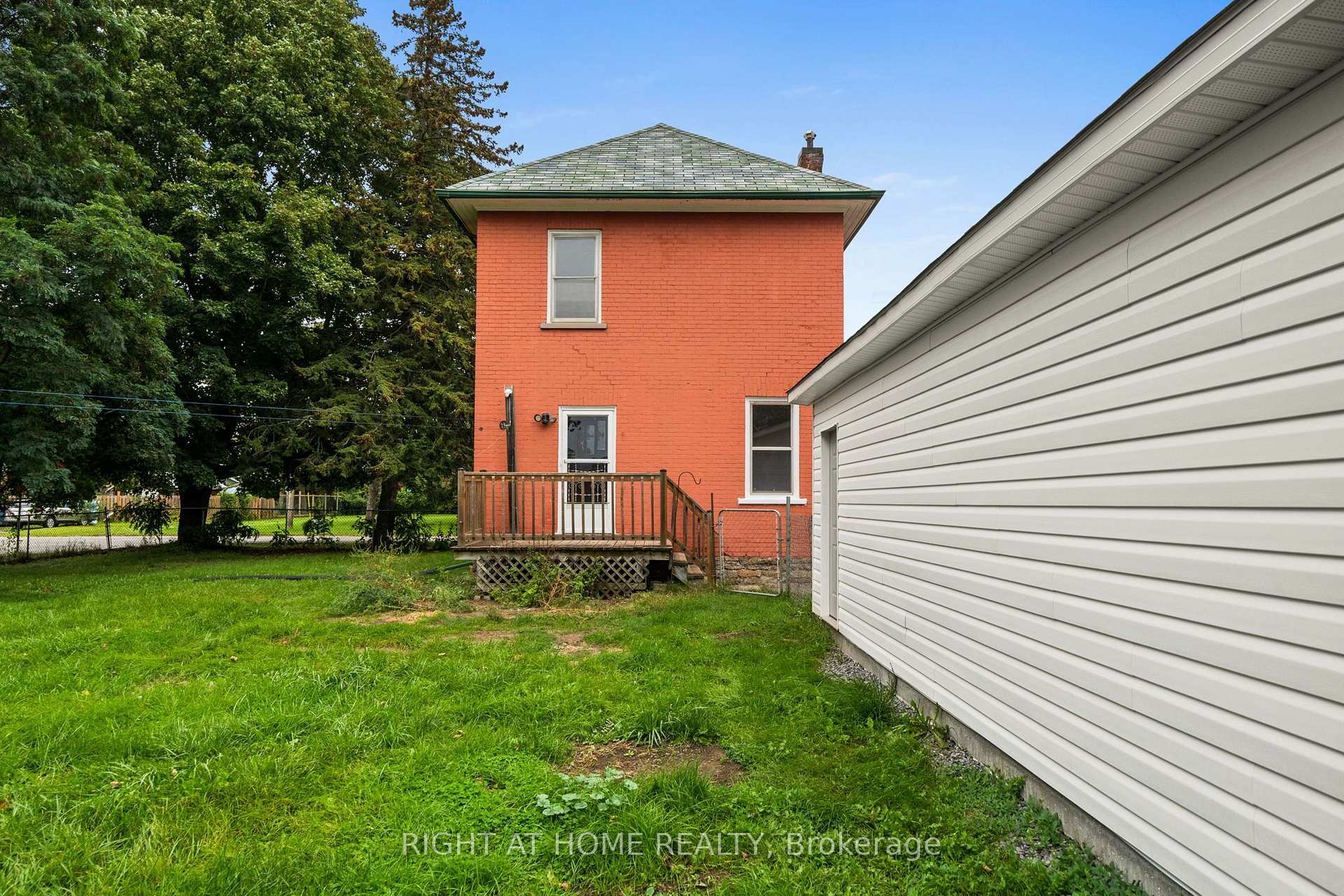Photo 37 of 36 Empress Avenue, Smiths Falls, Smiths Falls — HOMEH
