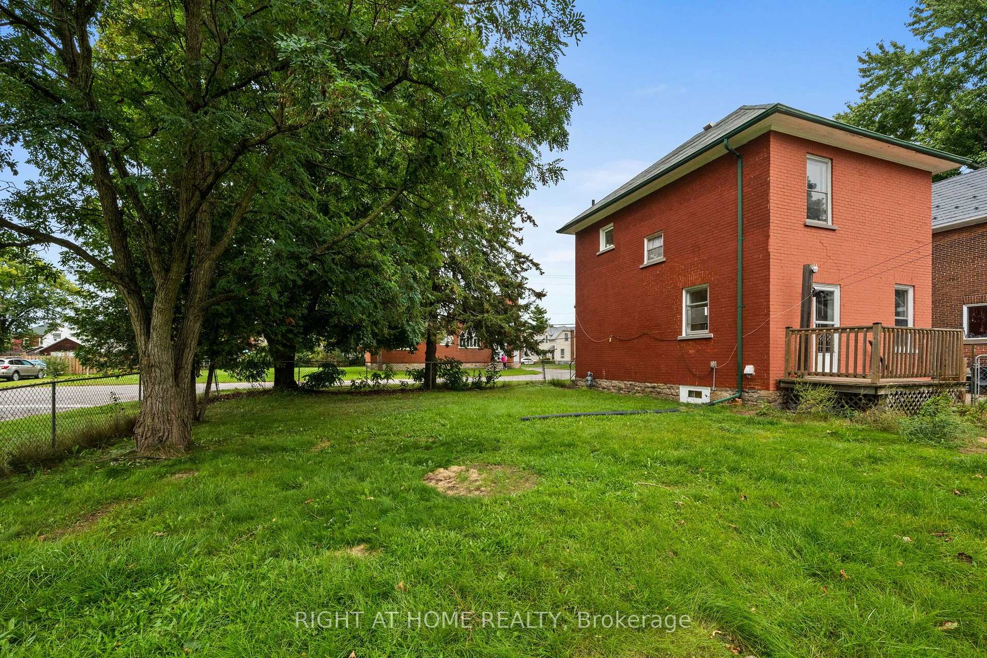Photo 40 of 36 Empress Avenue, Smiths Falls, Smiths Falls — HOMEH