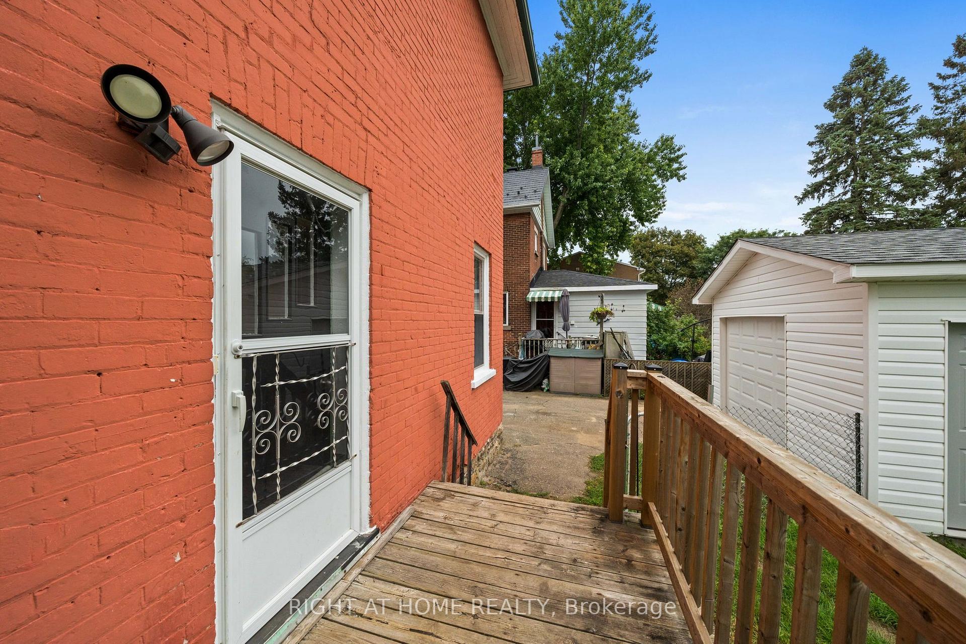 Photo 43 of 36 Empress Avenue, Smiths Falls, Smiths Falls — HOMEH