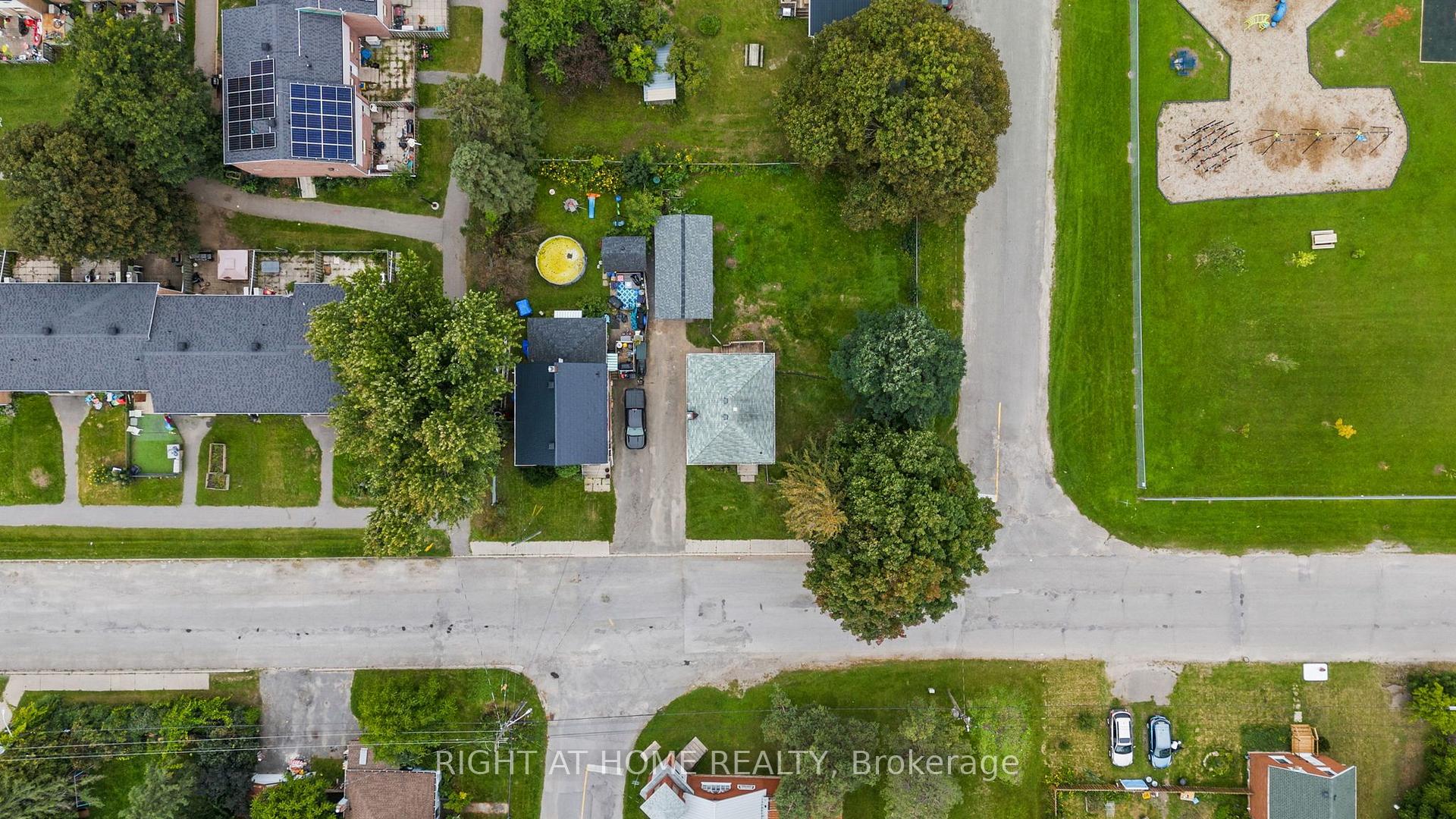 Photo 48 of 36 Empress Avenue, Smiths Falls, Smiths Falls — HOMEH