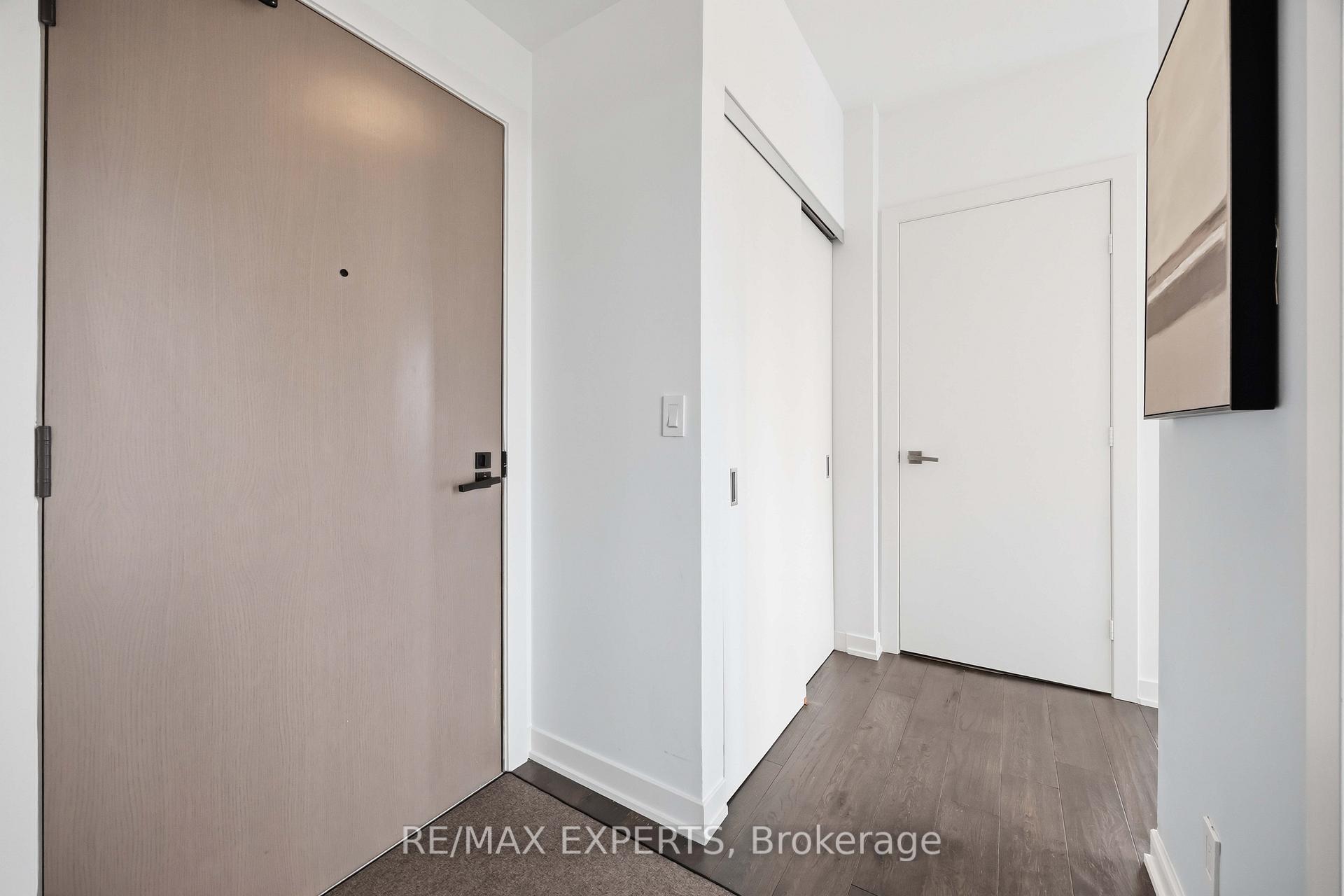 Photo 3 of Unit 1007, 223 St Clair Avenue W, Toronto, Yonge-St. Clair — HOMEH