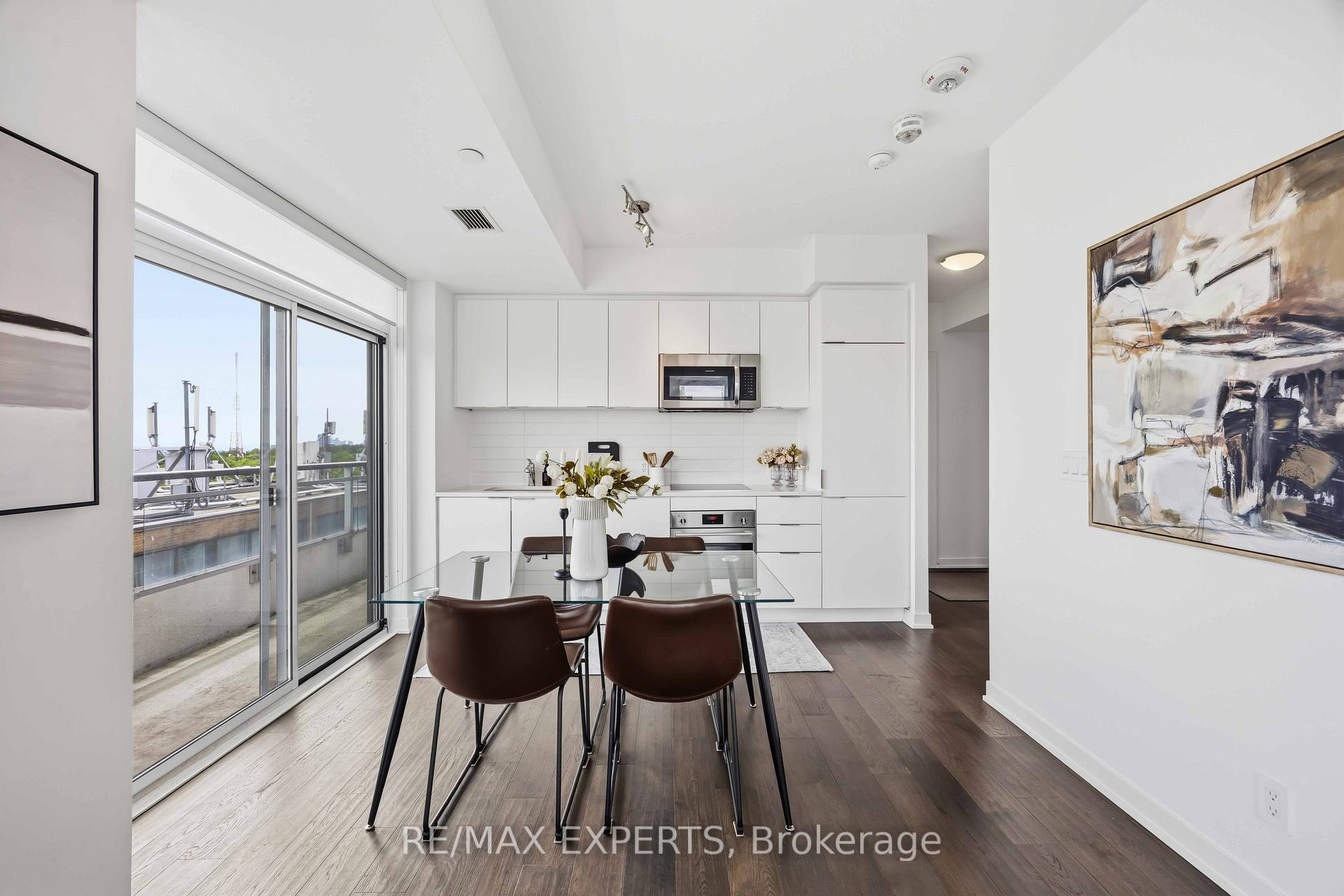 Photo 11 of Unit 1007, 223 St Clair Avenue W, Toronto, Yonge-St. Clair — HOMEH