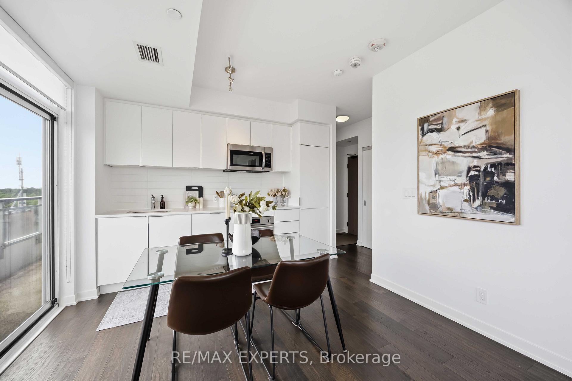 Photo 12 of Unit 1007, 223 St Clair Avenue W, Toronto, Yonge-St. Clair — HOMEH