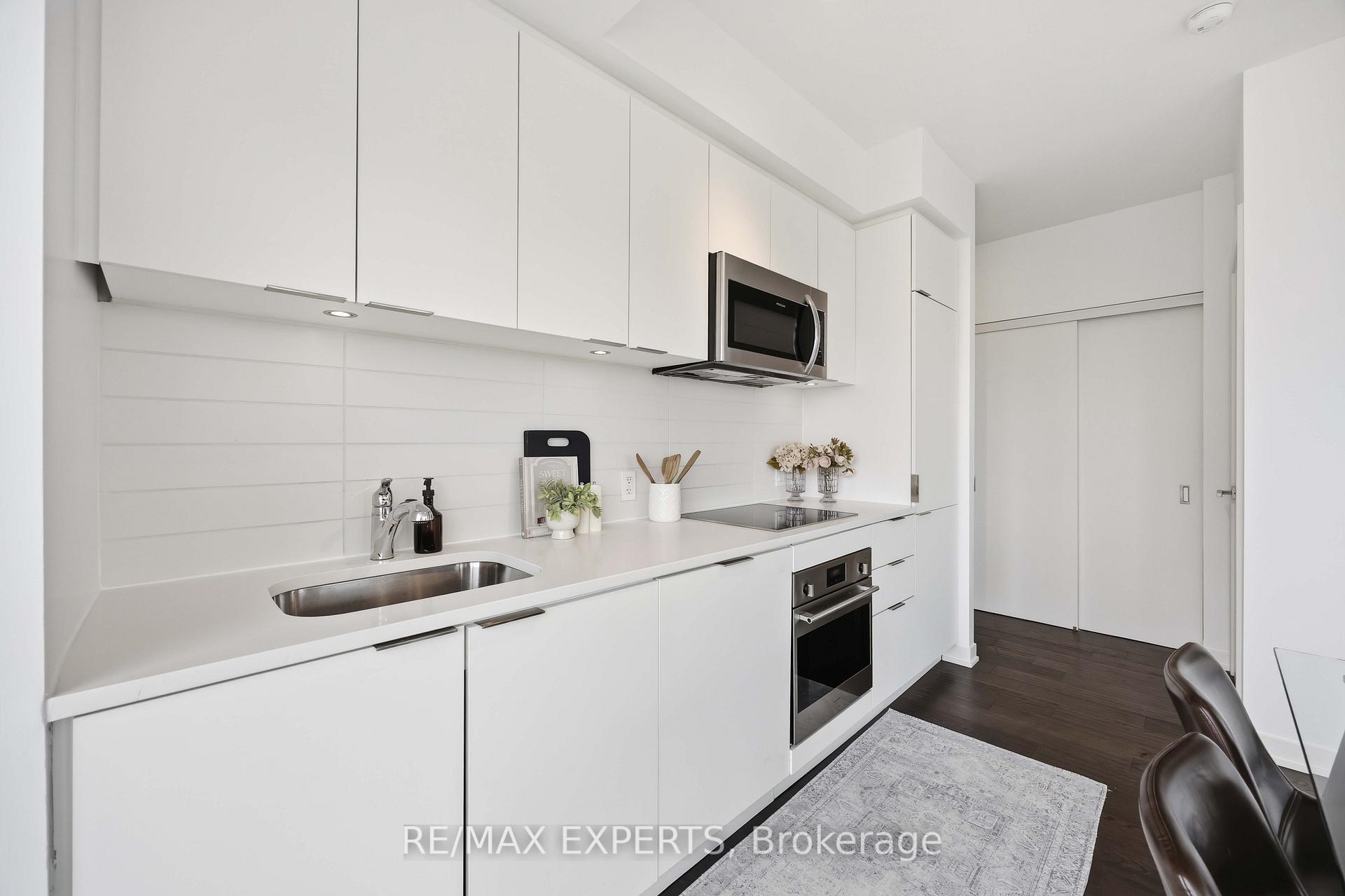 Photo 15 of Unit 1007, 223 St Clair Avenue W, Toronto, Yonge-St. Clair — HOMEH
