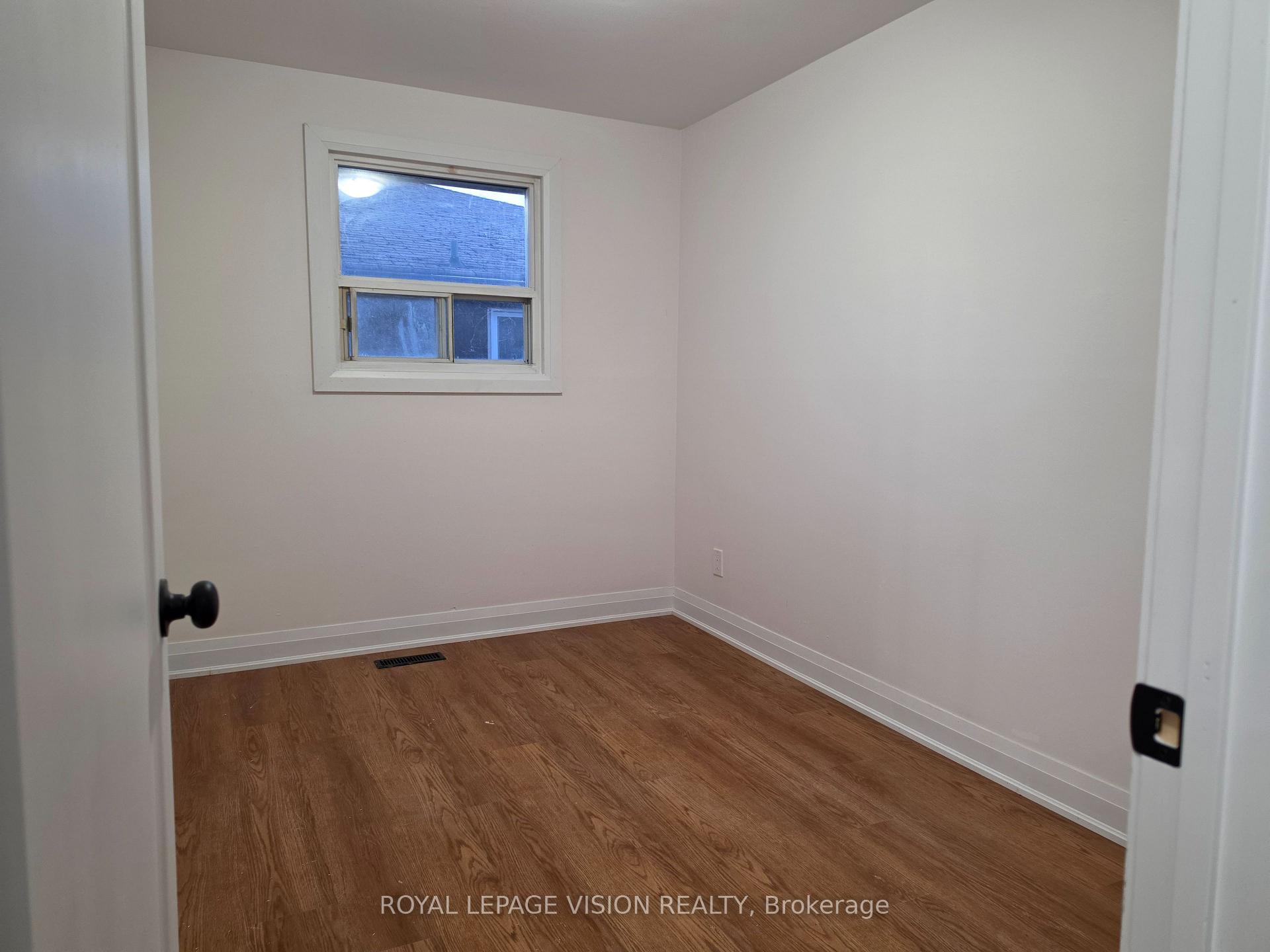 Photo 13 of Unit Upper, 706 Leaside Street, Pickering, West Shore — HOMEH