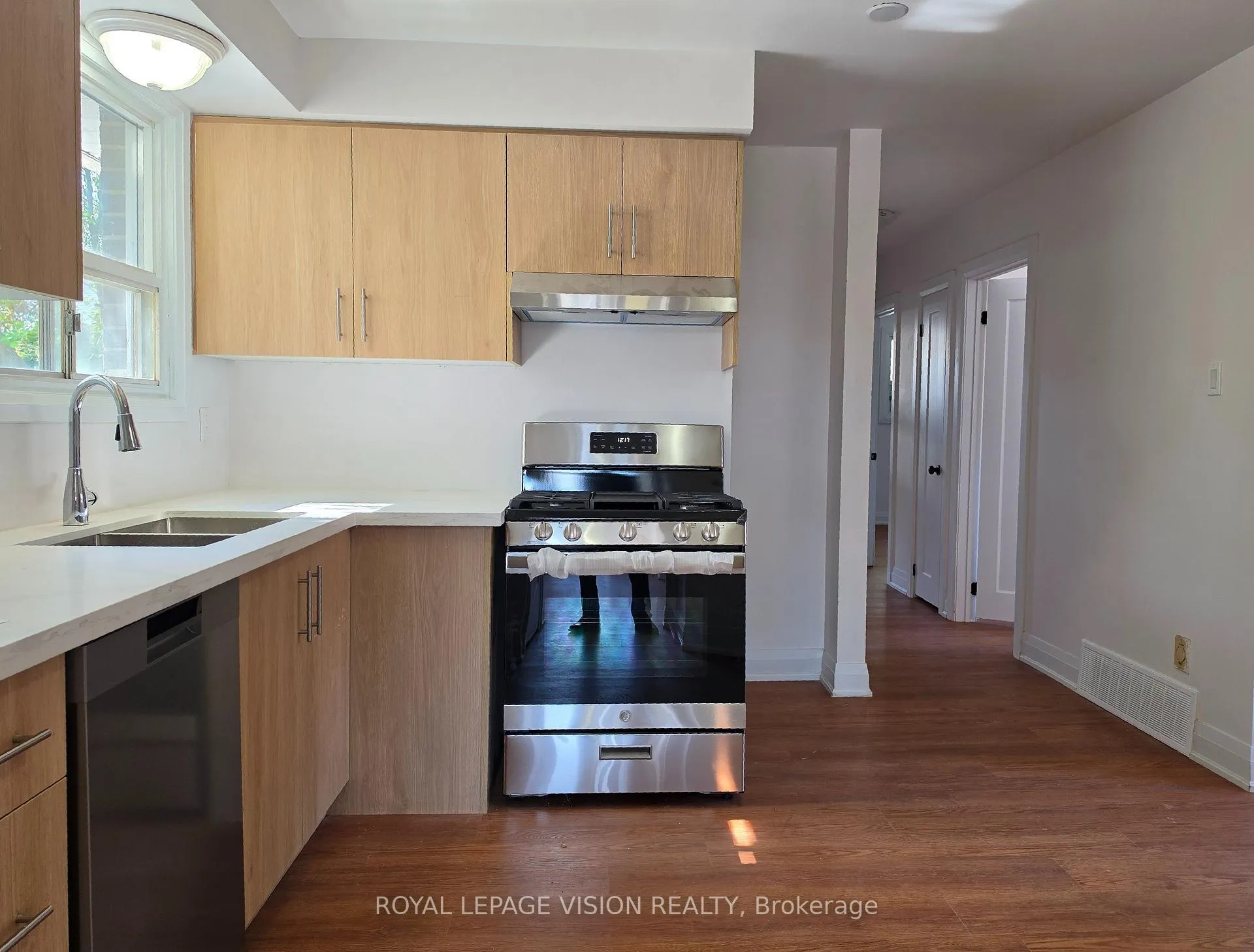 Photo 7 of Unit Upper, 706 Leaside Street, Pickering, West Shore — HOMEH