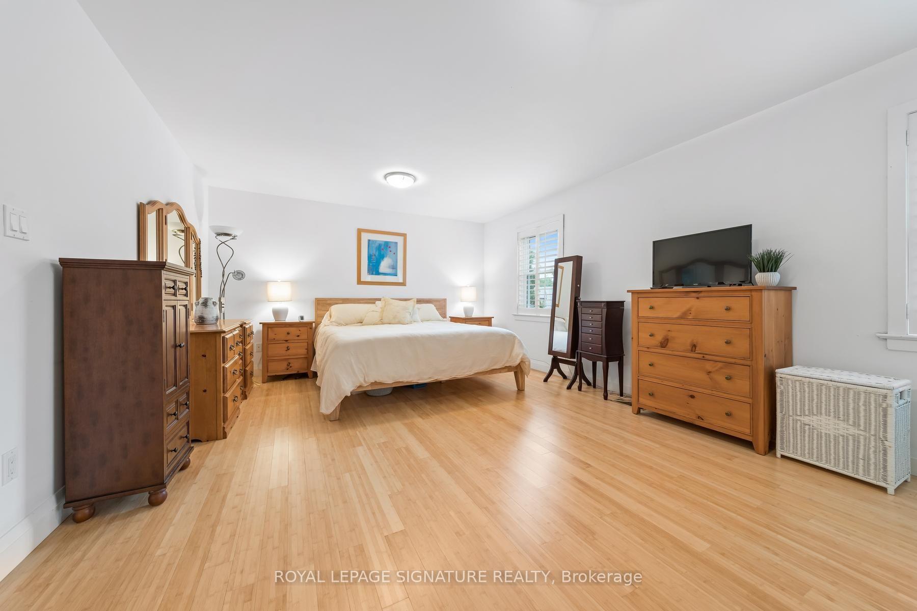 Photo 18 of 153 Banff Road, Toronto, Mount Pleasant East — HOMEH