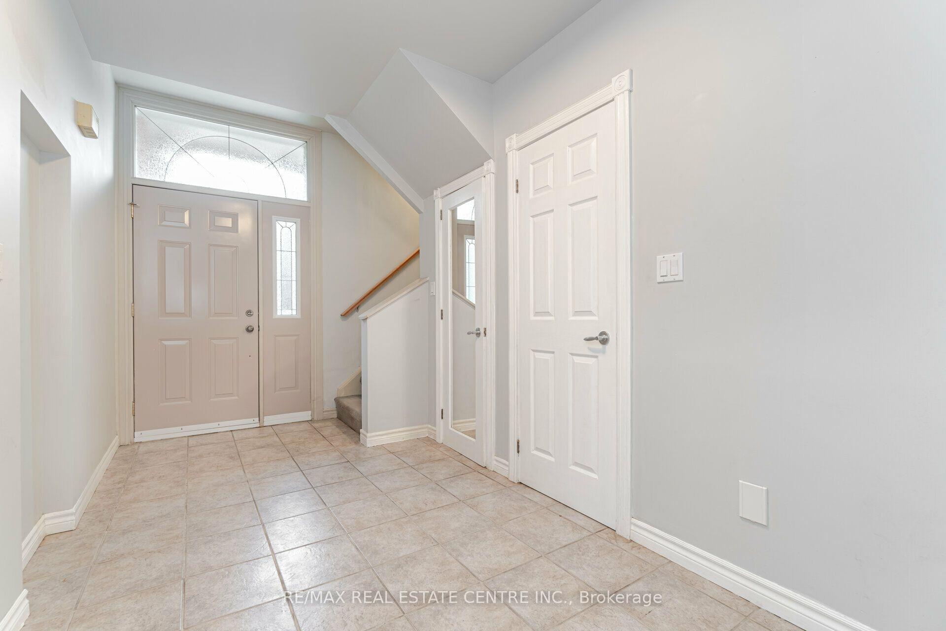 Photo 5 of Unit Lower, 267 Aberdeen Avenue, Hamilton, Kirkendall — HOMEH