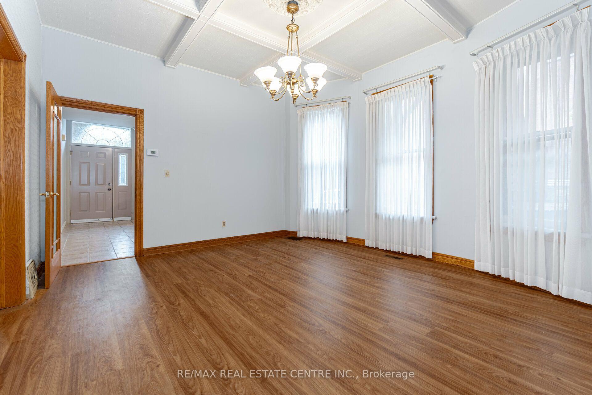 Photo 8 of Unit Lower, 267 Aberdeen Avenue, Hamilton, Kirkendall — HOMEH