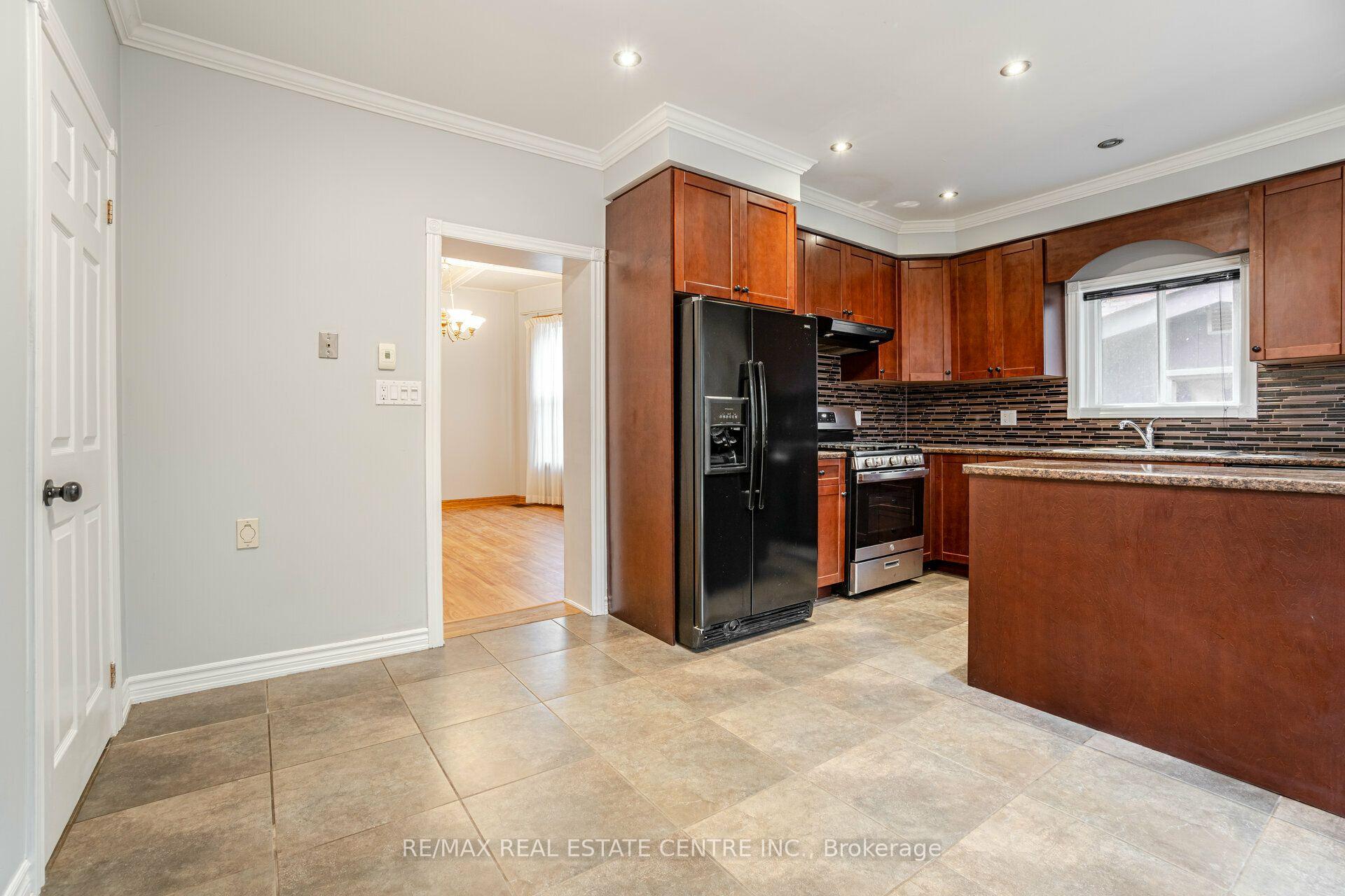 Photo 17 of Unit Lower, 267 Aberdeen Avenue, Hamilton, Kirkendall — HOMEH