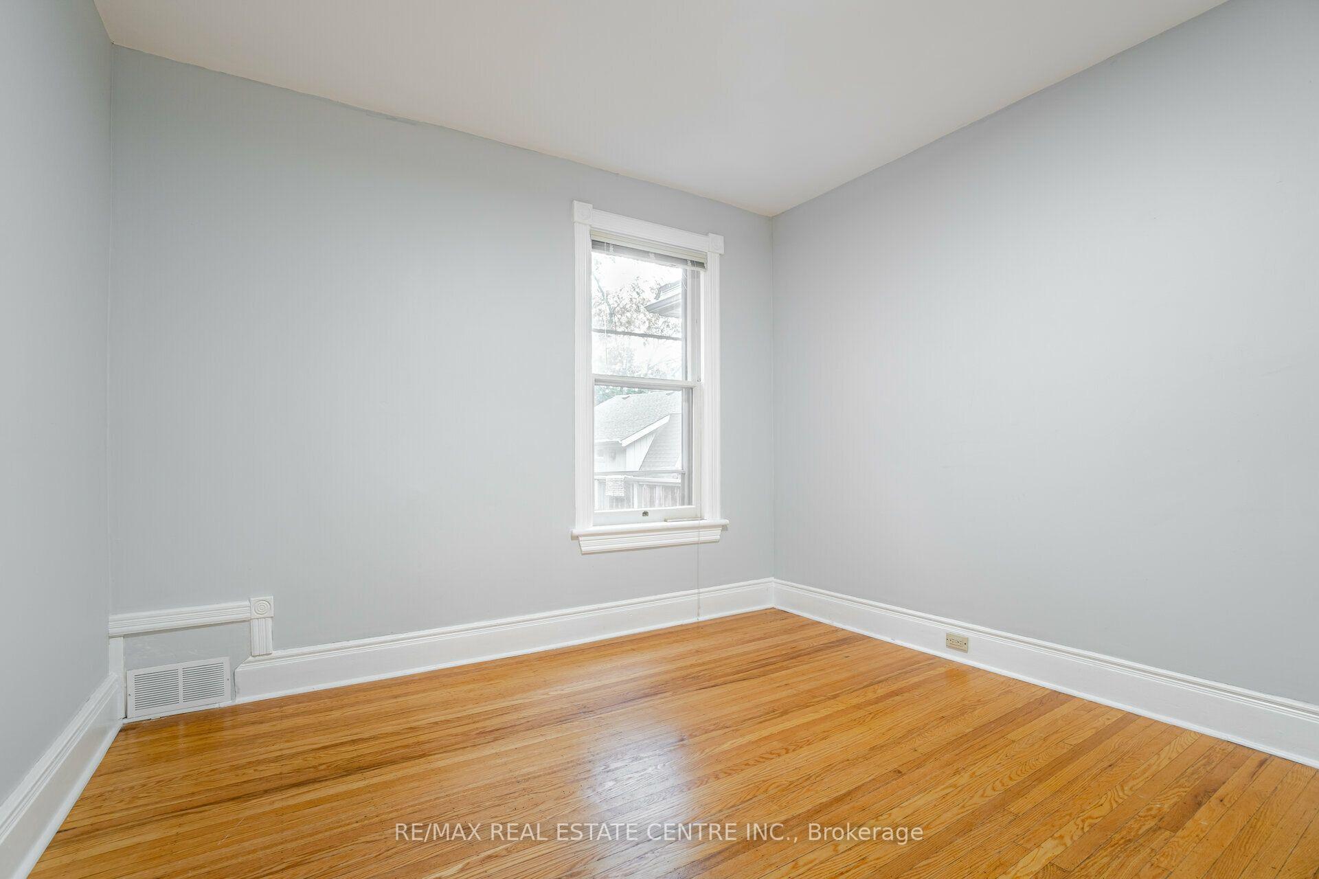 Photo 29 of Unit Lower, 267 Aberdeen Avenue, Hamilton, Kirkendall — HOMEH