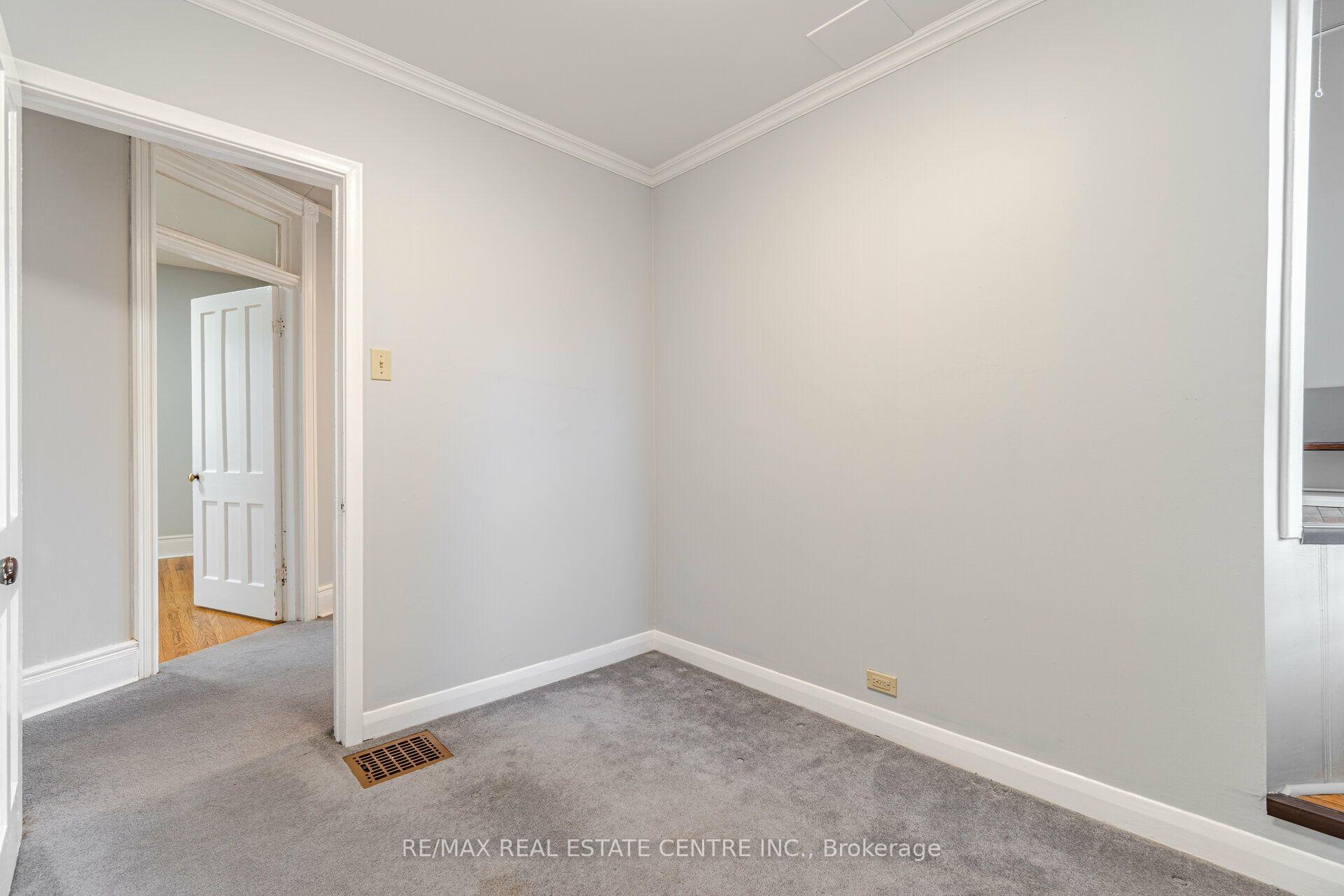 Photo 32 of Unit Lower, 267 Aberdeen Avenue, Hamilton, Kirkendall — HOMEH