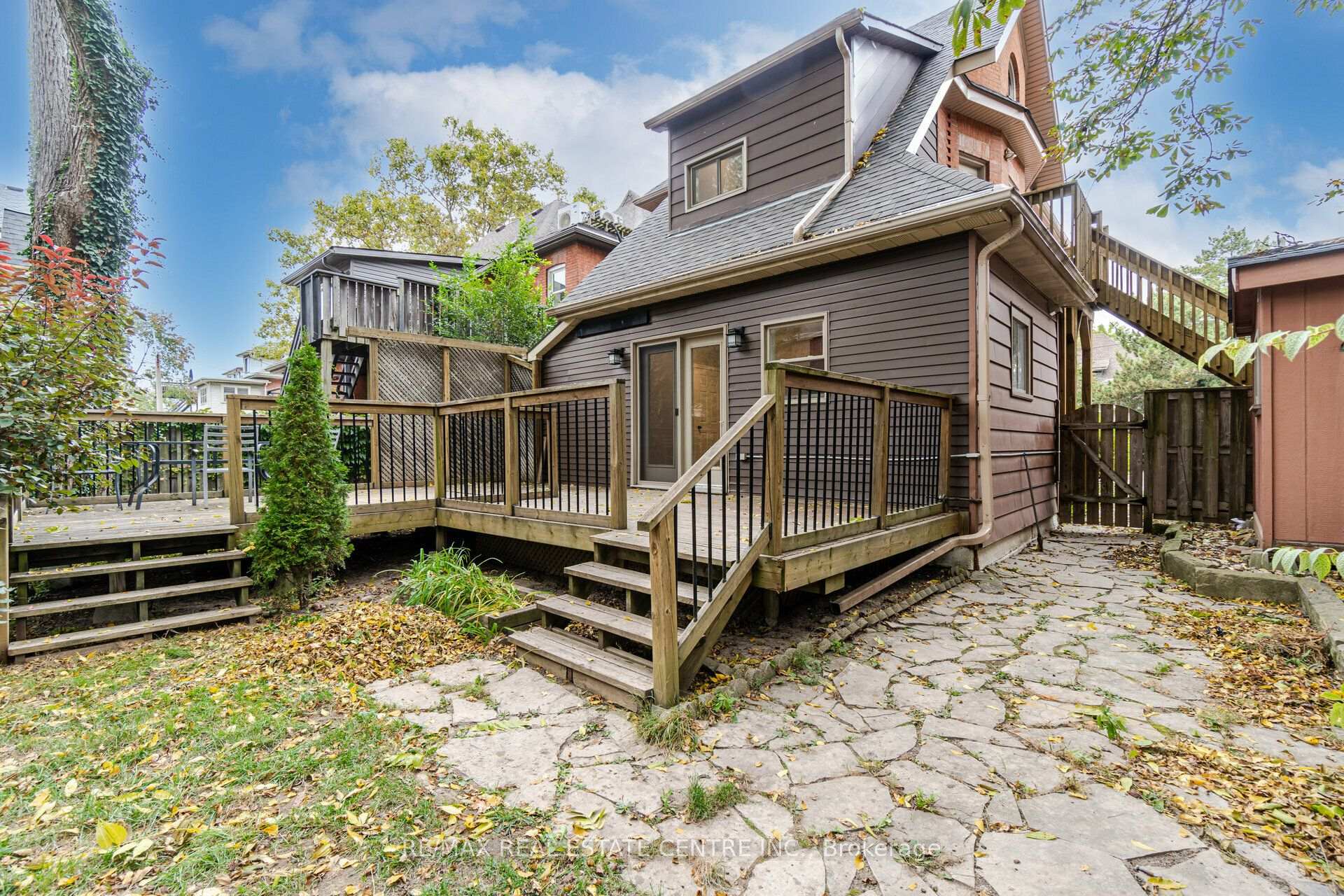 Photo 40 of Unit Lower, 267 Aberdeen Avenue, Hamilton, Kirkendall — HOMEH
