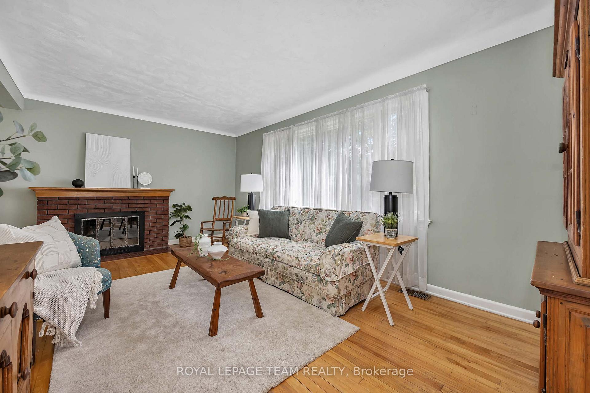 Photo 4 of 2183 Belair Drive, Ottawa, Bel Air Park — HOMEH