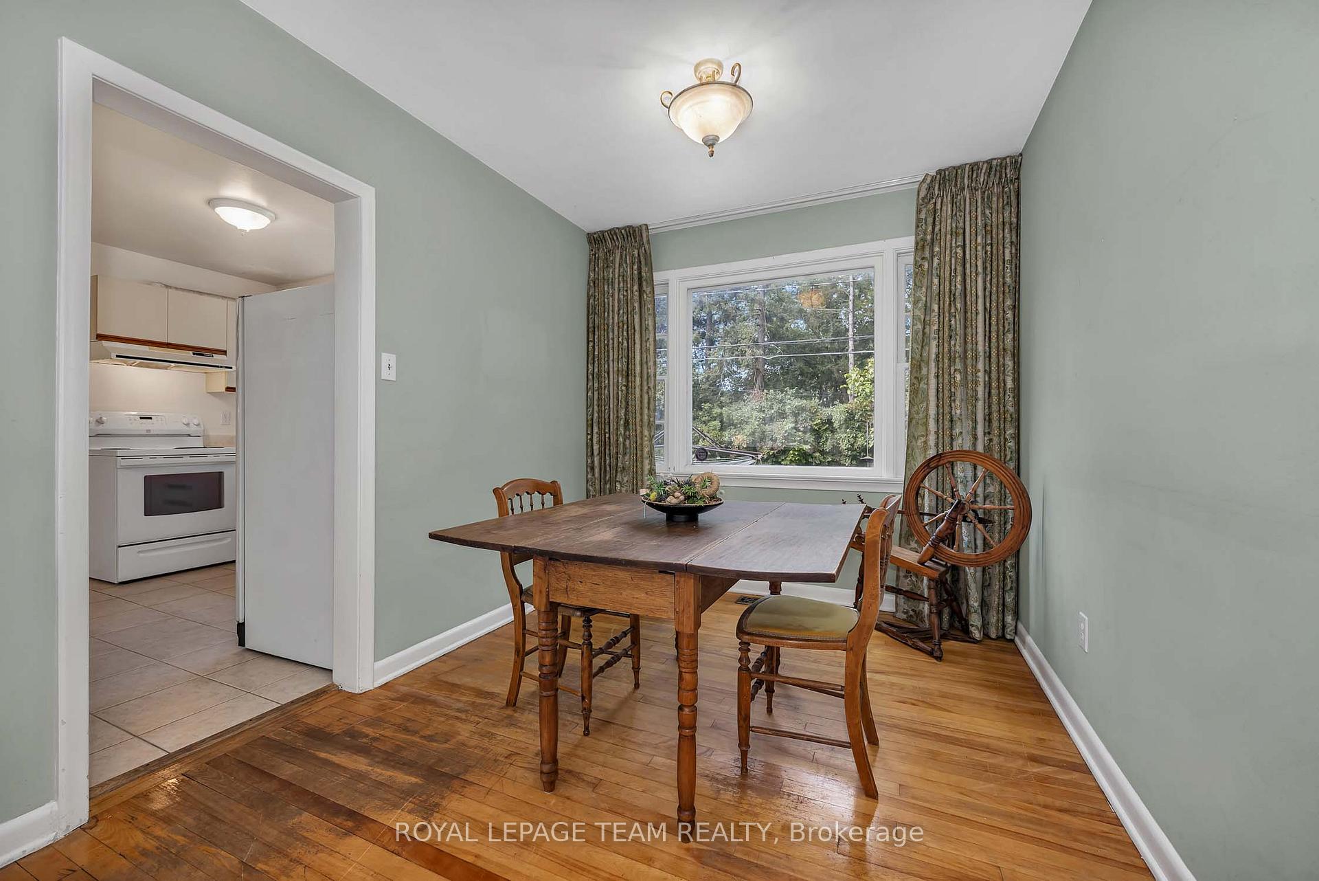 Photo 6 of 2183 Belair Drive, Ottawa, Bel Air Park — HOMEH