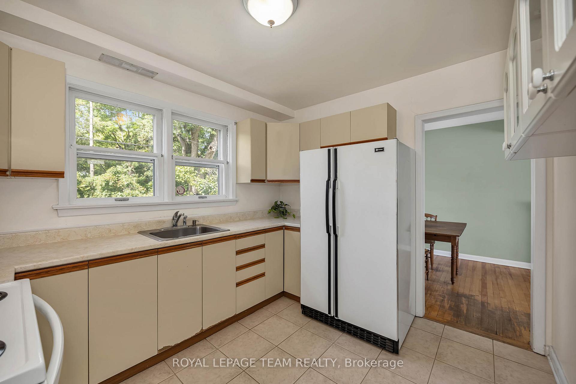 Photo 7 of 2183 Belair Drive, Ottawa, Bel Air Park — HOMEH