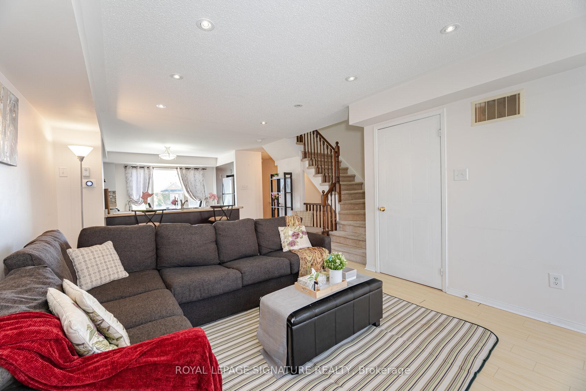 Photo 3 of Unit 3, 4855 Half Moon Grove, Mississauga, Churchill Meadows — HOMEH