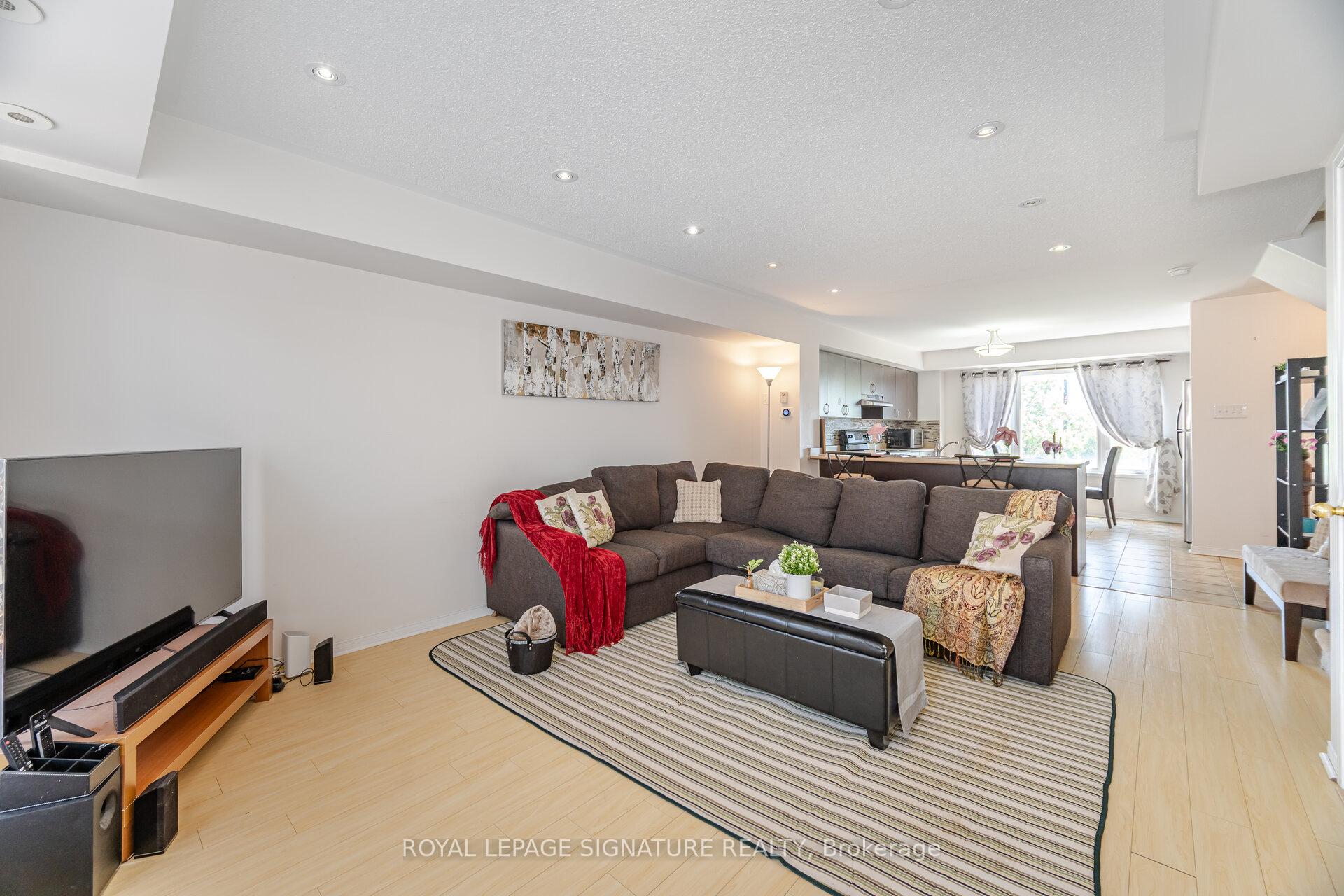 Photo 6 of Unit 3, 4855 Half Moon Grove, Mississauga, Churchill Meadows — HOMEH