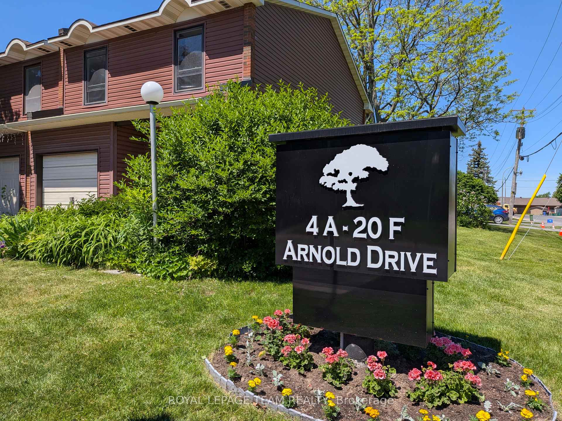 Photo 3 of Unit 66, 4 Arnold Drive, Ottawa, Arbeatha Park — HOMEH