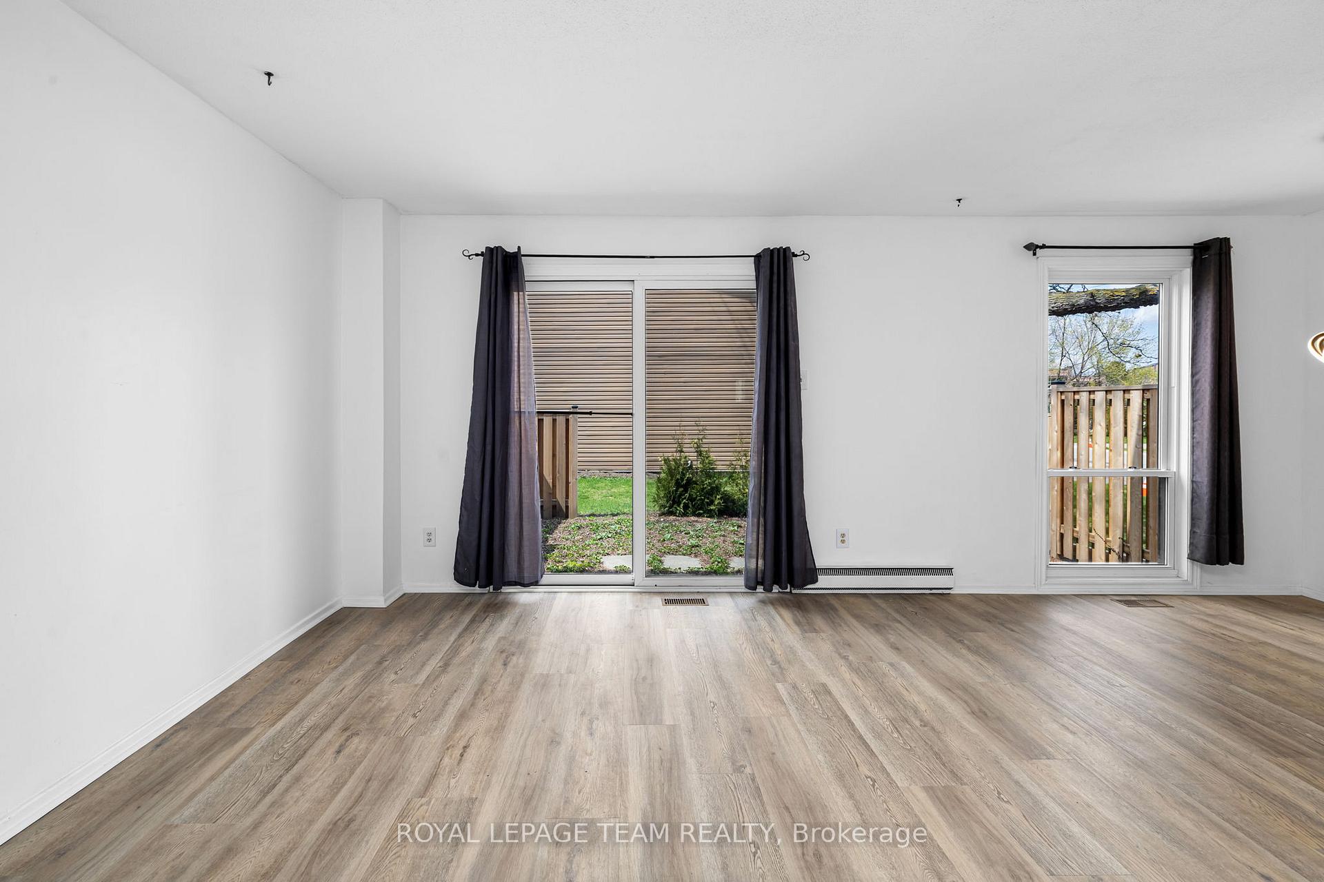 Photo 11 of Unit 66, 4 Arnold Drive, Ottawa, Arbeatha Park — HOMEH