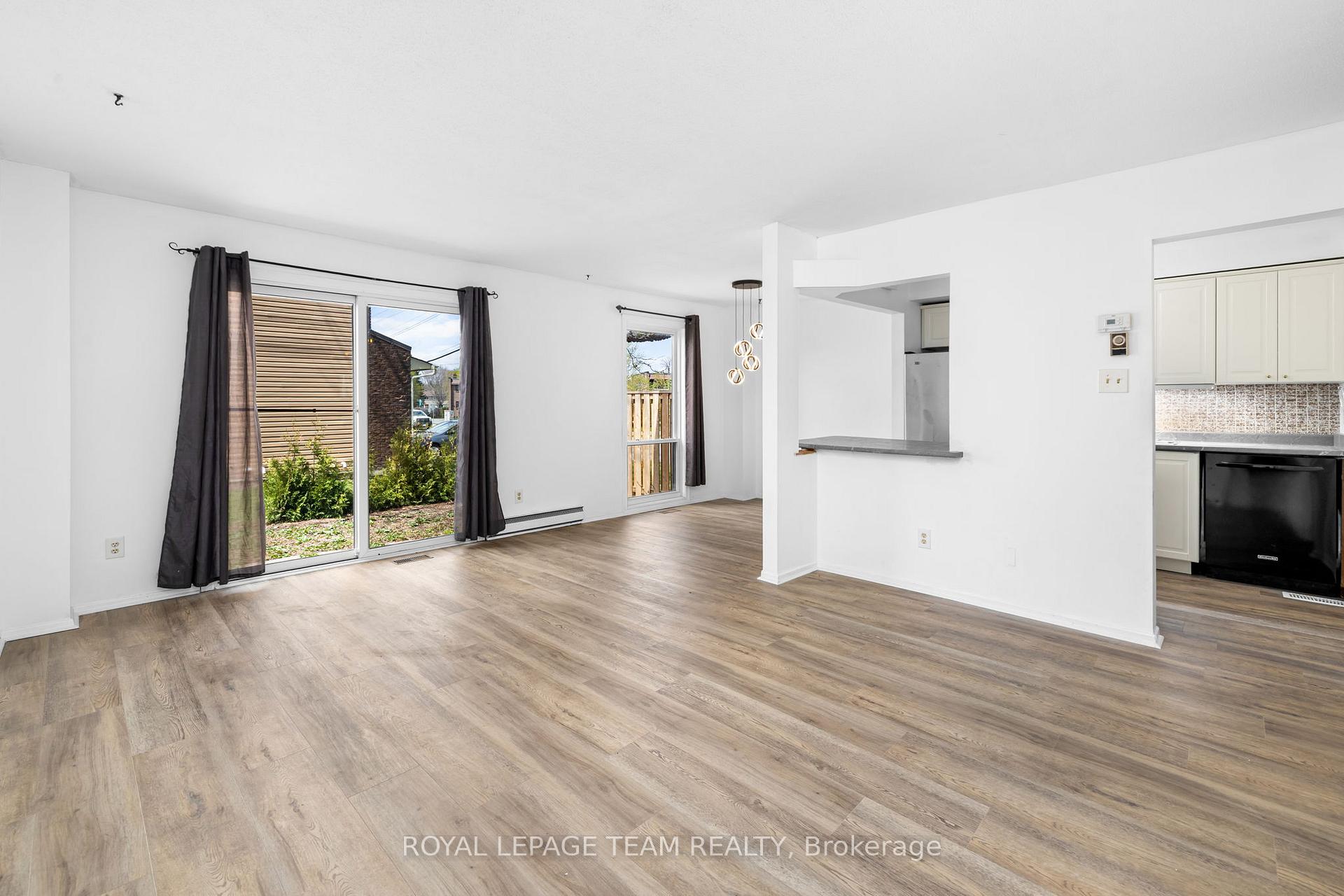 Photo 12 of Unit 66, 4 Arnold Drive, Ottawa, Arbeatha Park — HOMEH