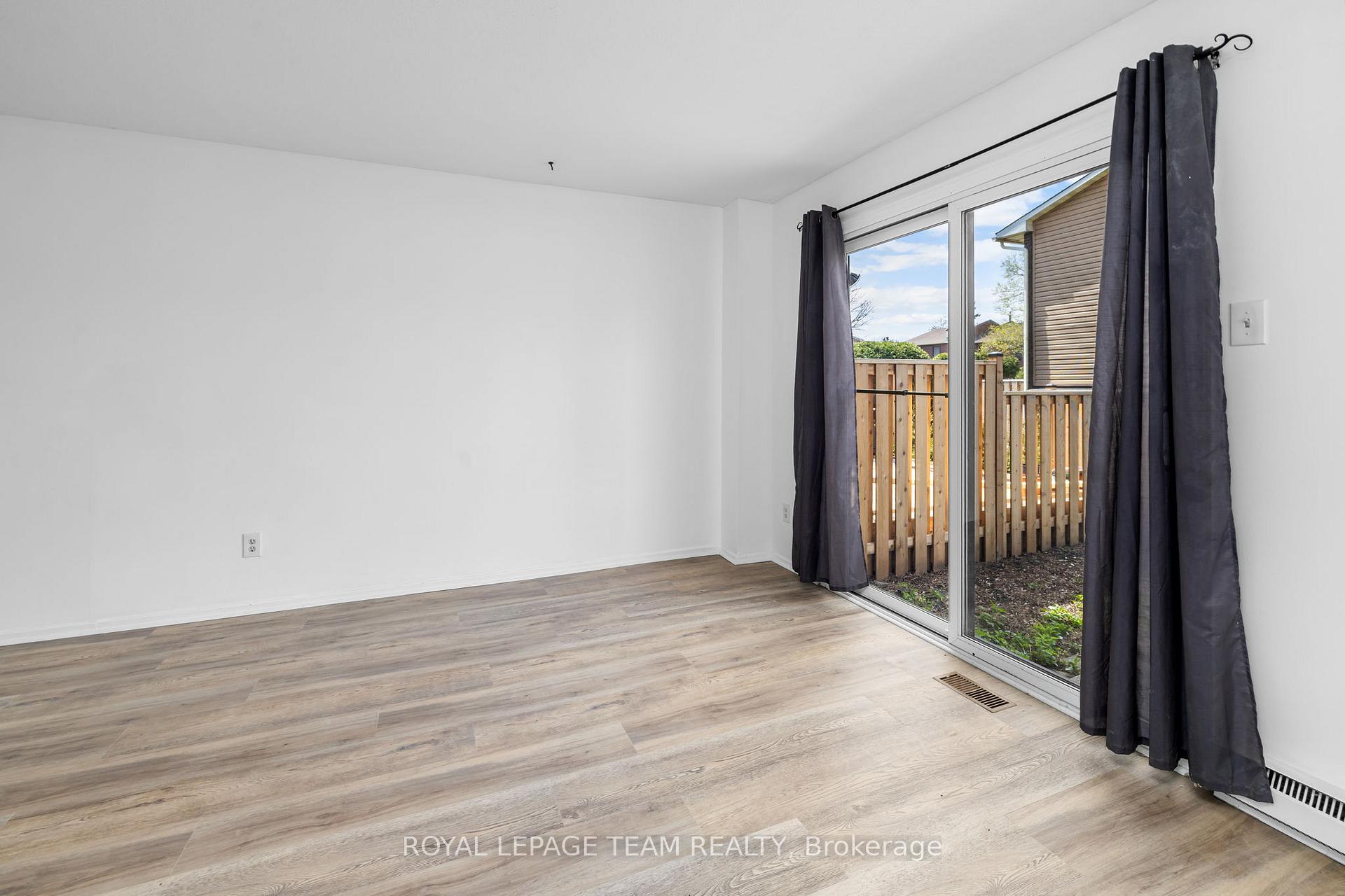 Photo 15 of Unit 66, 4 Arnold Drive, Ottawa, Arbeatha Park — HOMEH