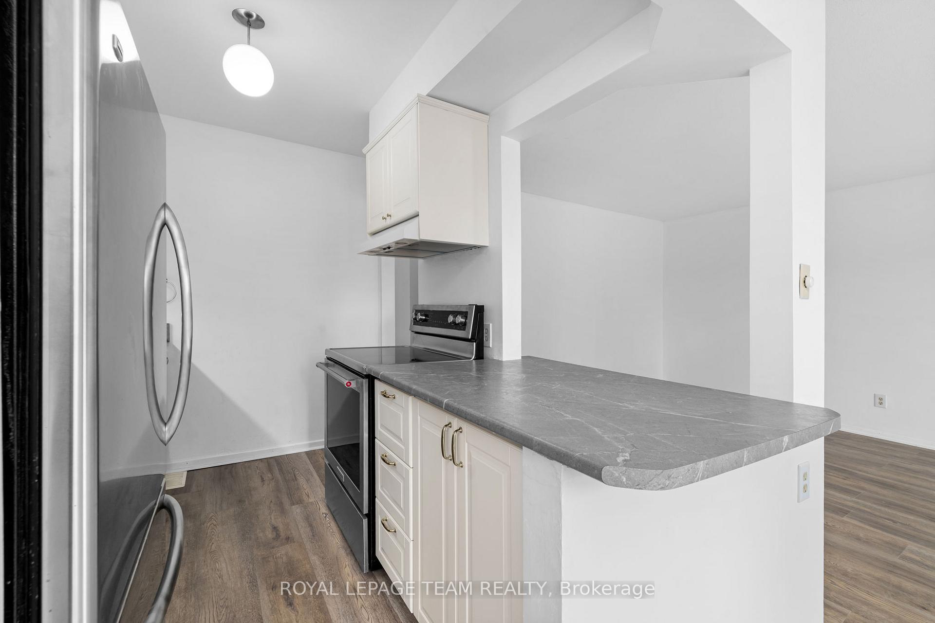 Photo 19 of Unit 66, 4 Arnold Drive, Ottawa, Arbeatha Park — HOMEH