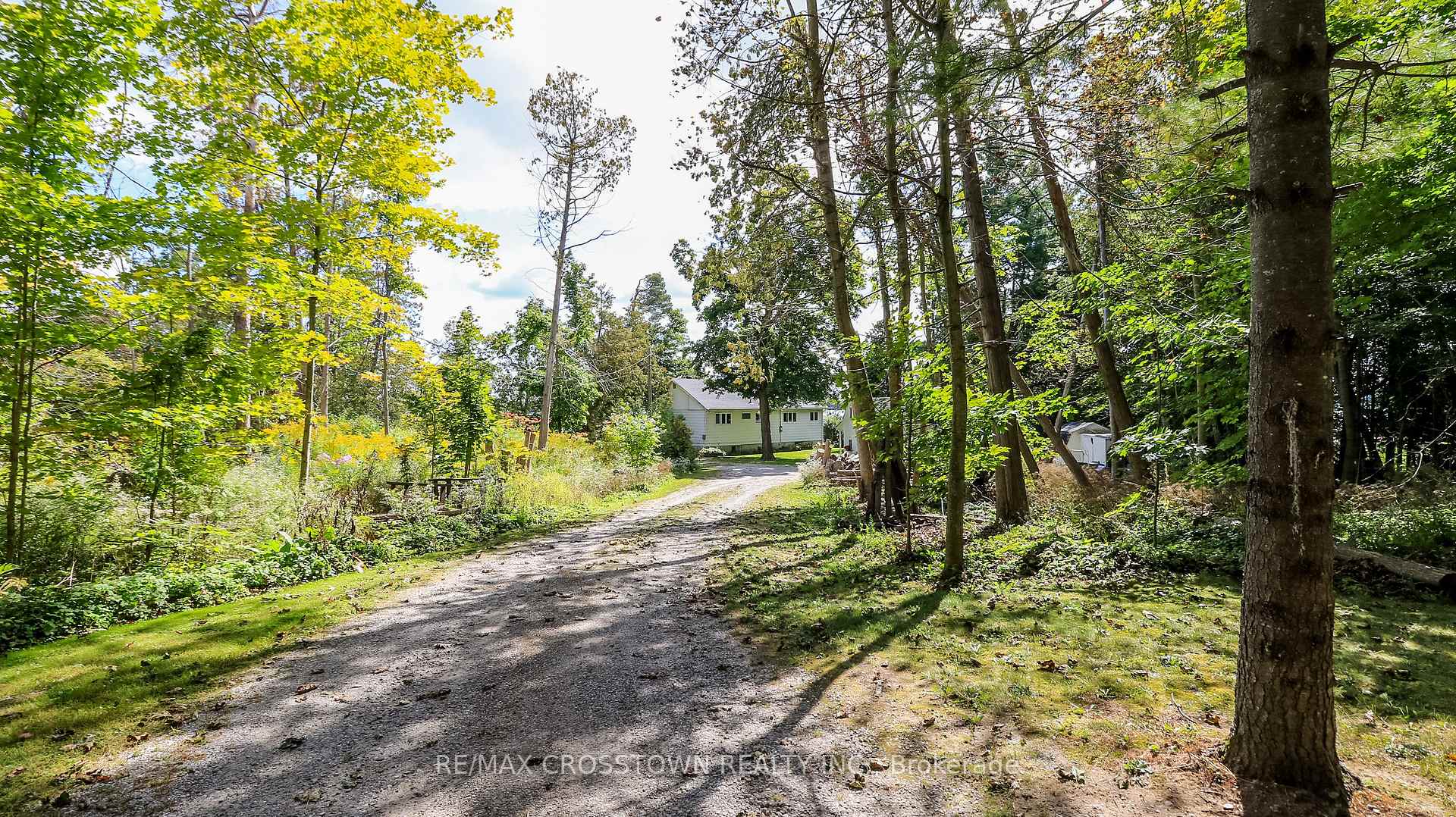 Photo 6 of 2 Pemberton Lane, Oro-Medonte, Rural Oro-Medonte — HOMEH