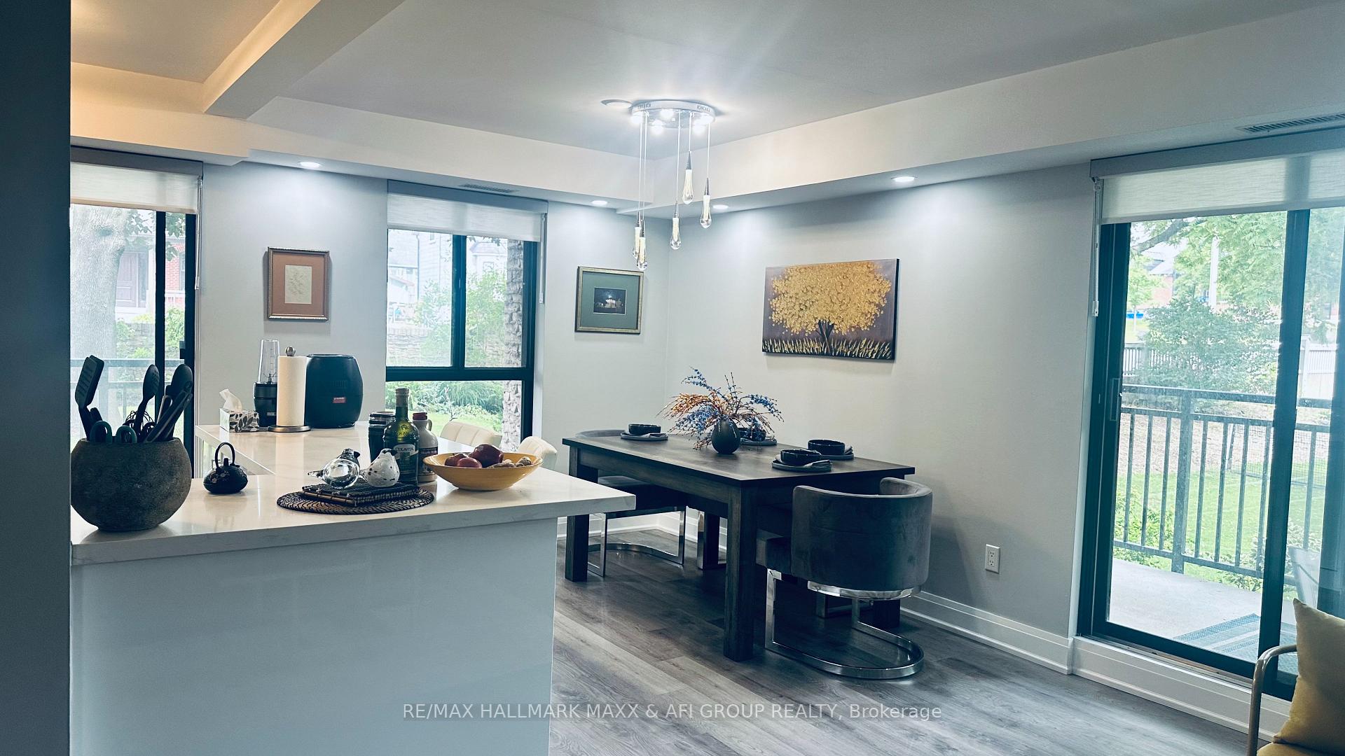 Photo 8 of Unit 201, 15390 Yonge Street, Aurora, Aurora Heights — HOMEH