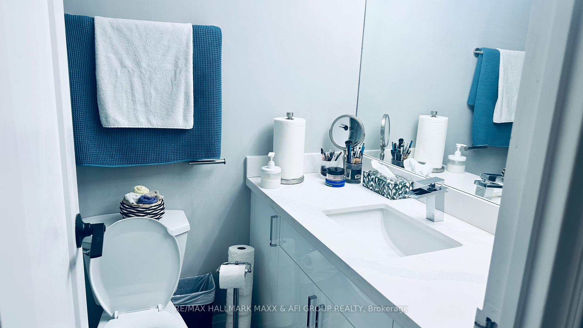 Photo 26 of Unit 201, 15390 Yonge Street, Aurora, Aurora Heights — HOMEH