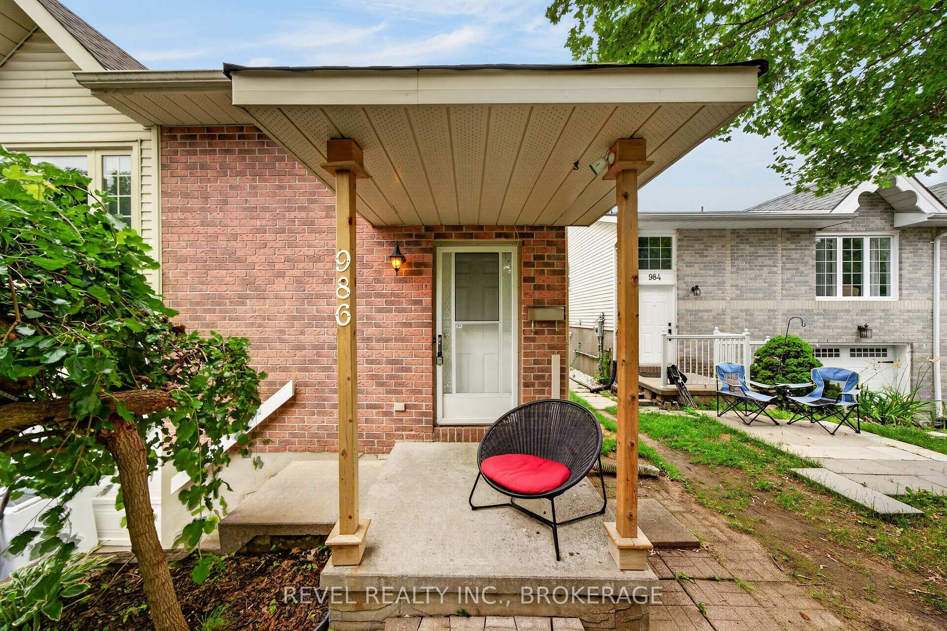 Photo 1 of 986 Killarney Crescent, Kingston, East Gardiners Rd — HOMEH