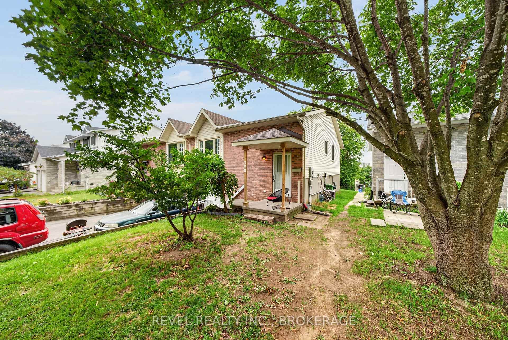 Photo 2 of 986 Killarney Crescent, Kingston, East Gardiners Rd — HOMEH