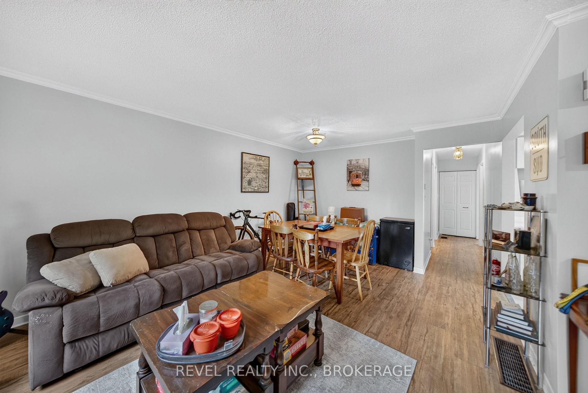 Photo 6 of 986 Killarney Crescent, Kingston, East Gardiners Rd — HOMEH