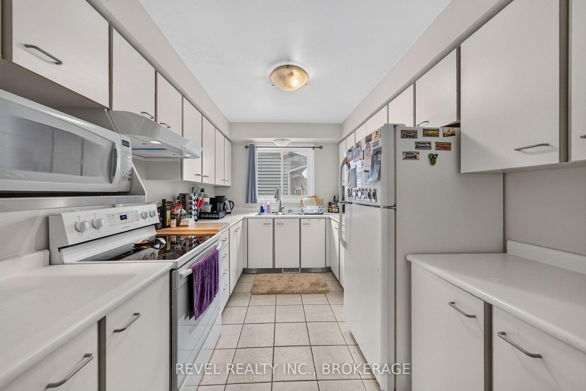 Photo 8 of 986 Killarney Crescent, Kingston, East Gardiners Rd — HOMEH