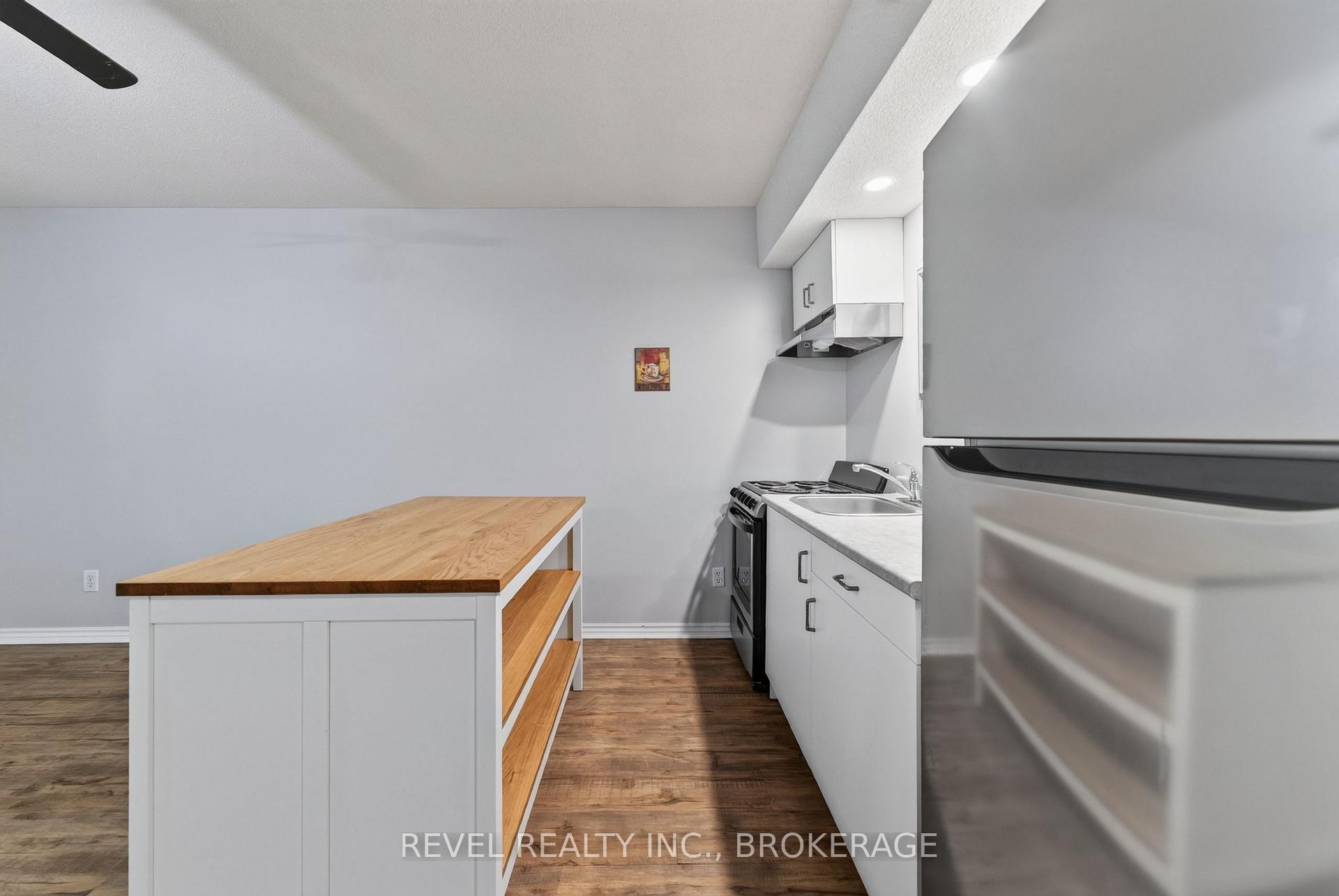 Photo 37 of 986 Killarney Crescent, Kingston, East Gardiners Rd — HOMEH