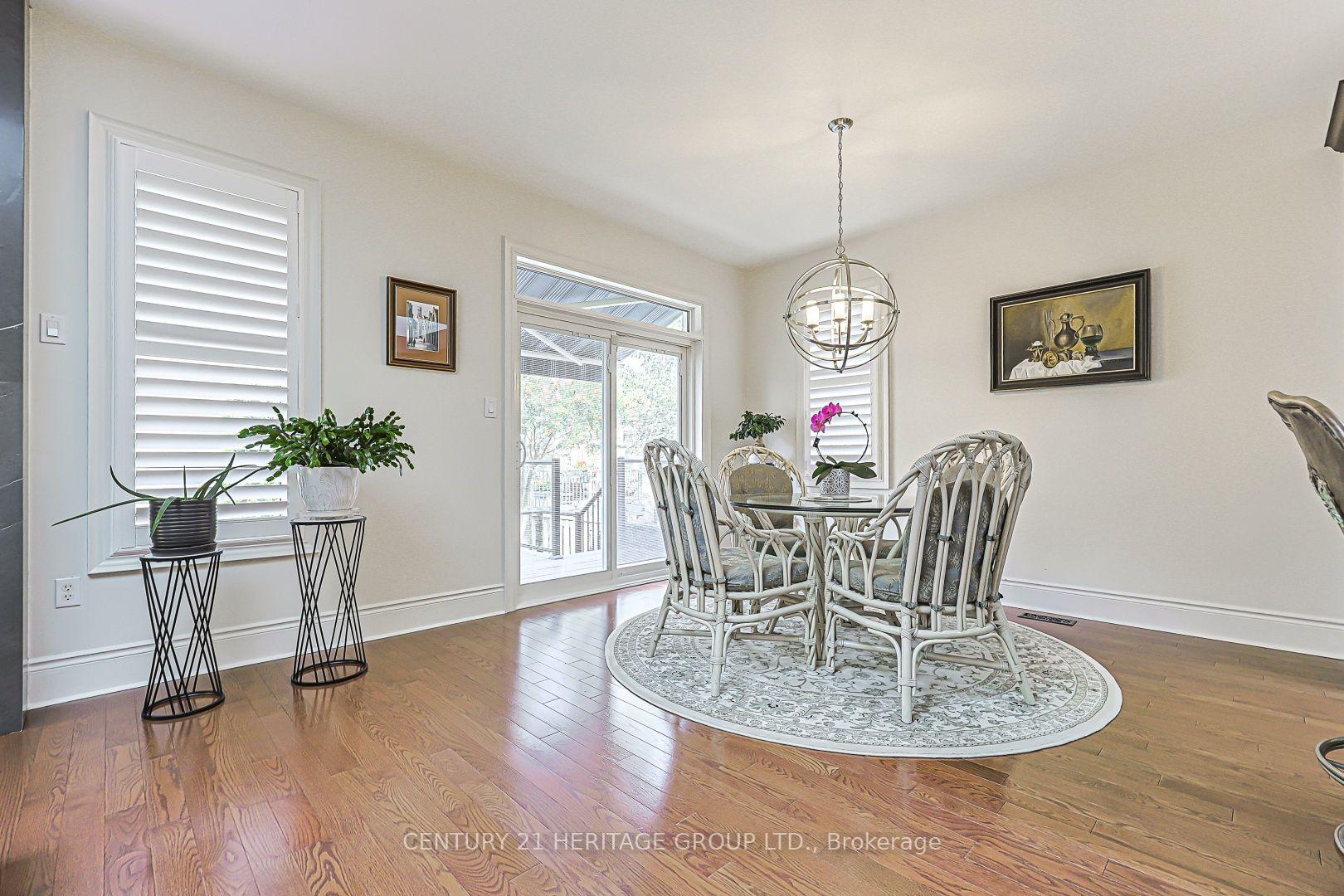 Photo 16 of 10 Weslock Crescent, Aurora, Bayview Northeast — HOMEH