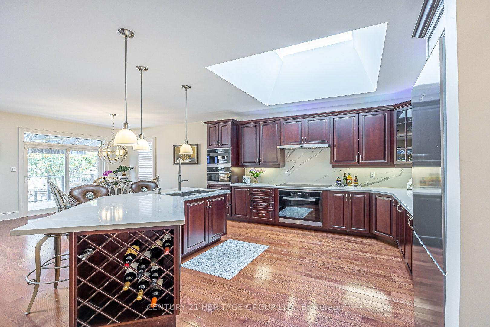 Photo 17 of 10 Weslock Crescent, Aurora, Bayview Northeast — HOMEH