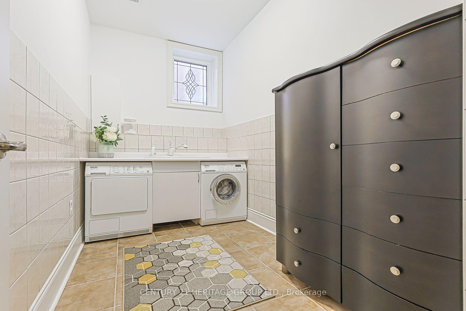 Photo 45 of 10 Weslock Crescent, Aurora, Bayview Northeast — HOMEH