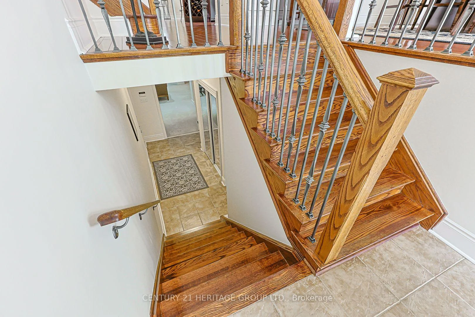 Photo 33 of 10 Weslock Crescent, Aurora, Bayview Northeast — HOMEH