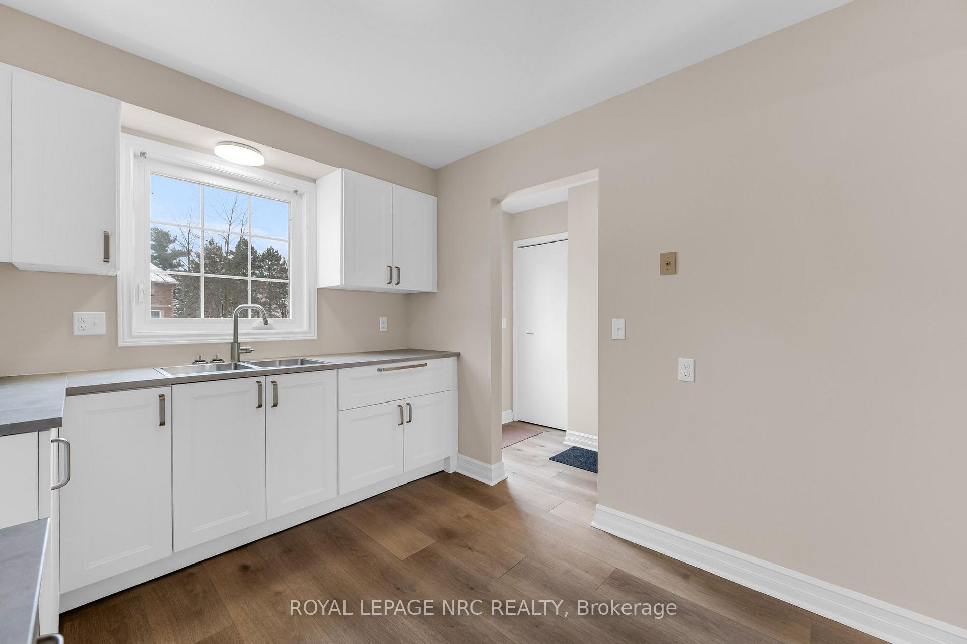 Photo 4 of Unit 20, 110 Silvan Drive, Welland, N. Welland — HOMEH