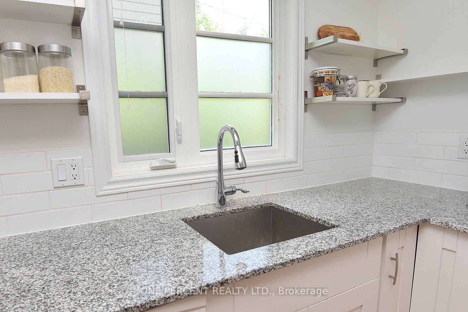 Photo 10 of 49 Park Street E, Hamilton, Dundas — HOMEH