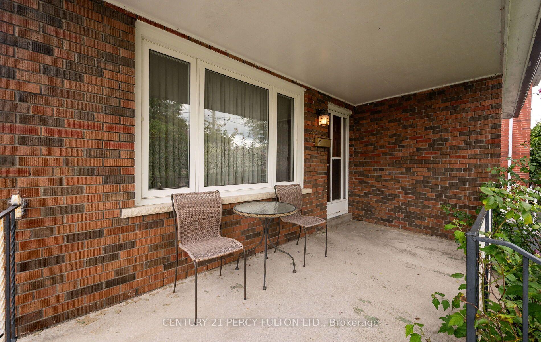 Photo 2 of 27 Willingdon Avenue, Scarborough, Birchcliffe-Cliffside — HOMEH