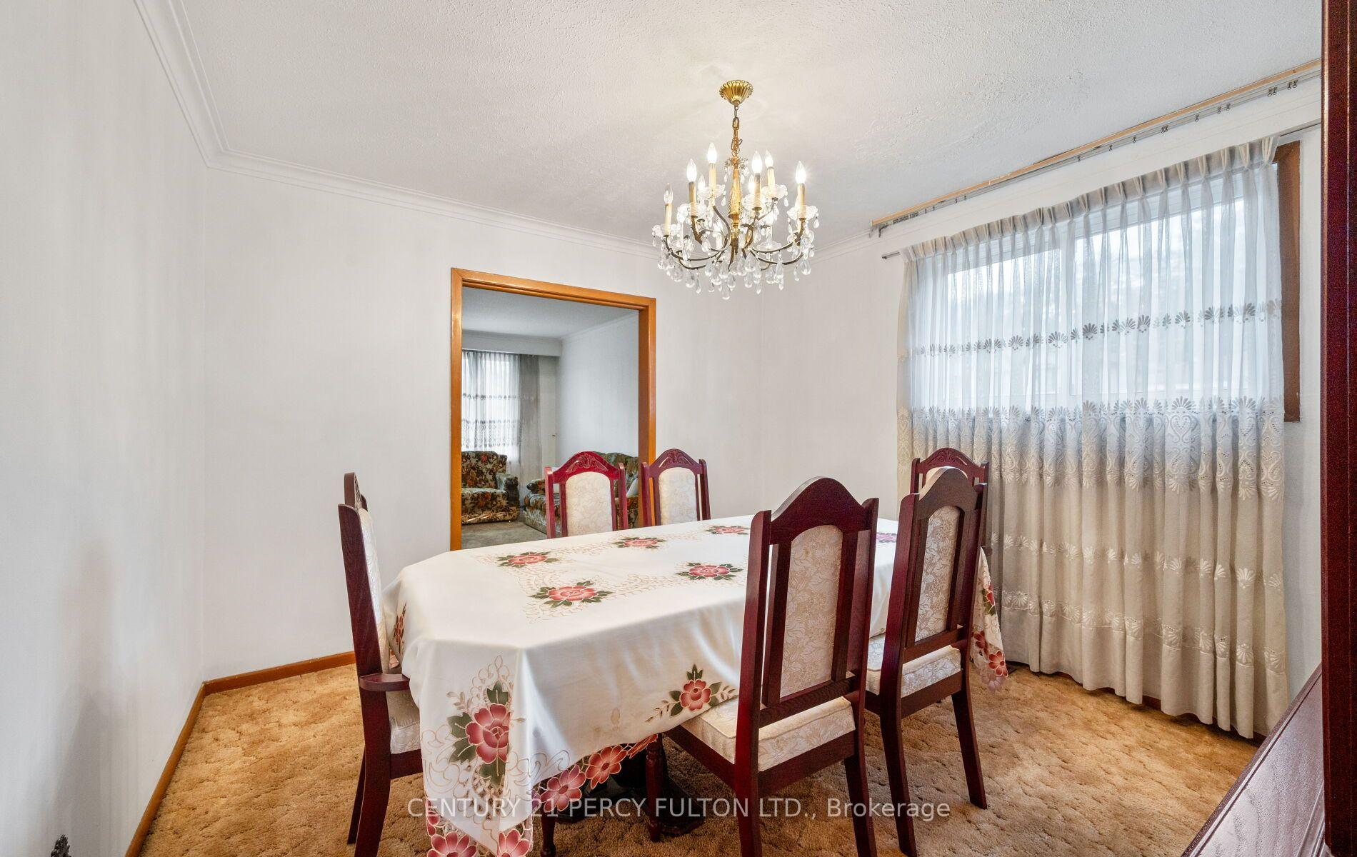 Photo 7 of 27 Willingdon Avenue, Scarborough, Birchcliffe-Cliffside — HOMEH